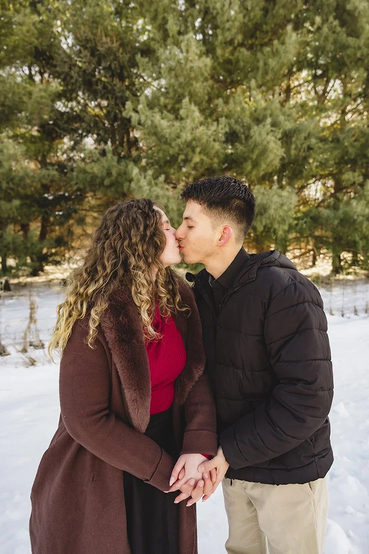 Indiana-Couple-Photographer_Midwest-Winter-Portraits_48.jpg