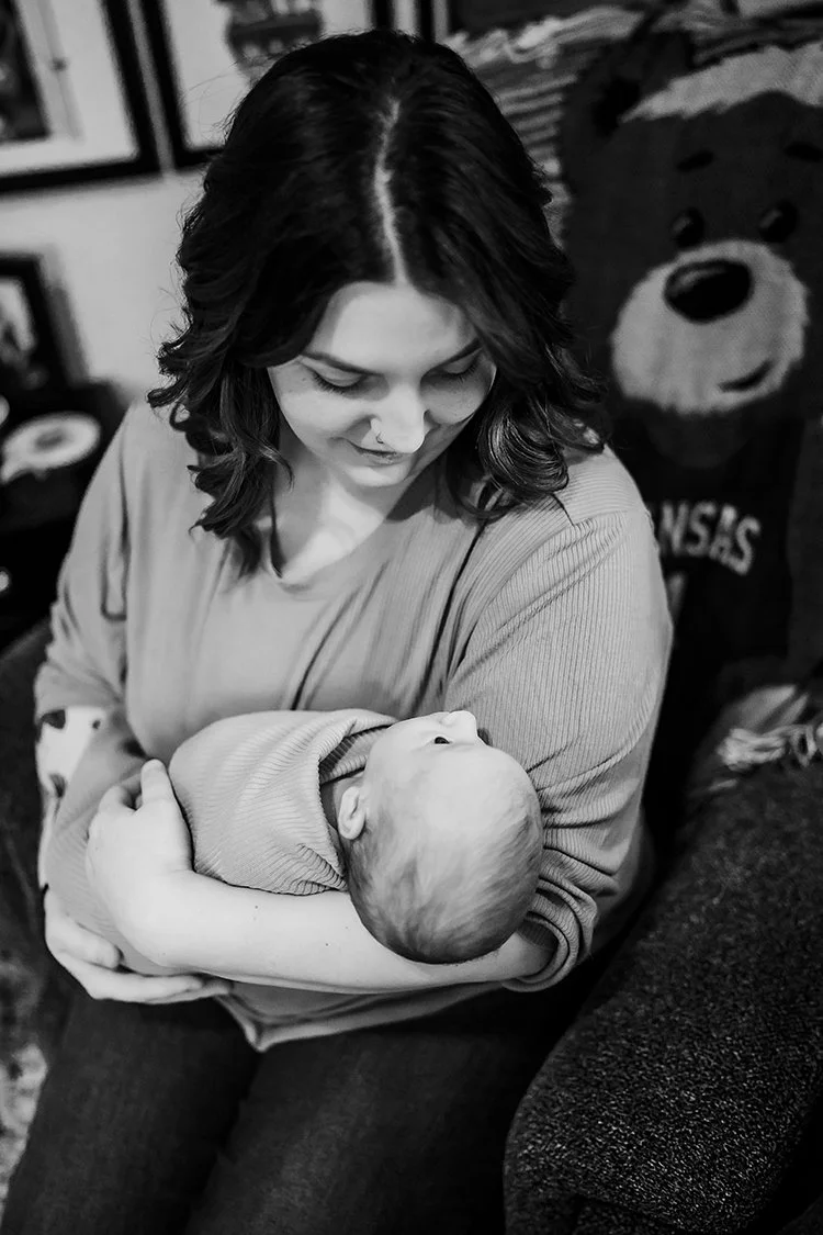 Indiana-in-home-Newborn-Family-Photographer_LainiPhoto_3.jpg