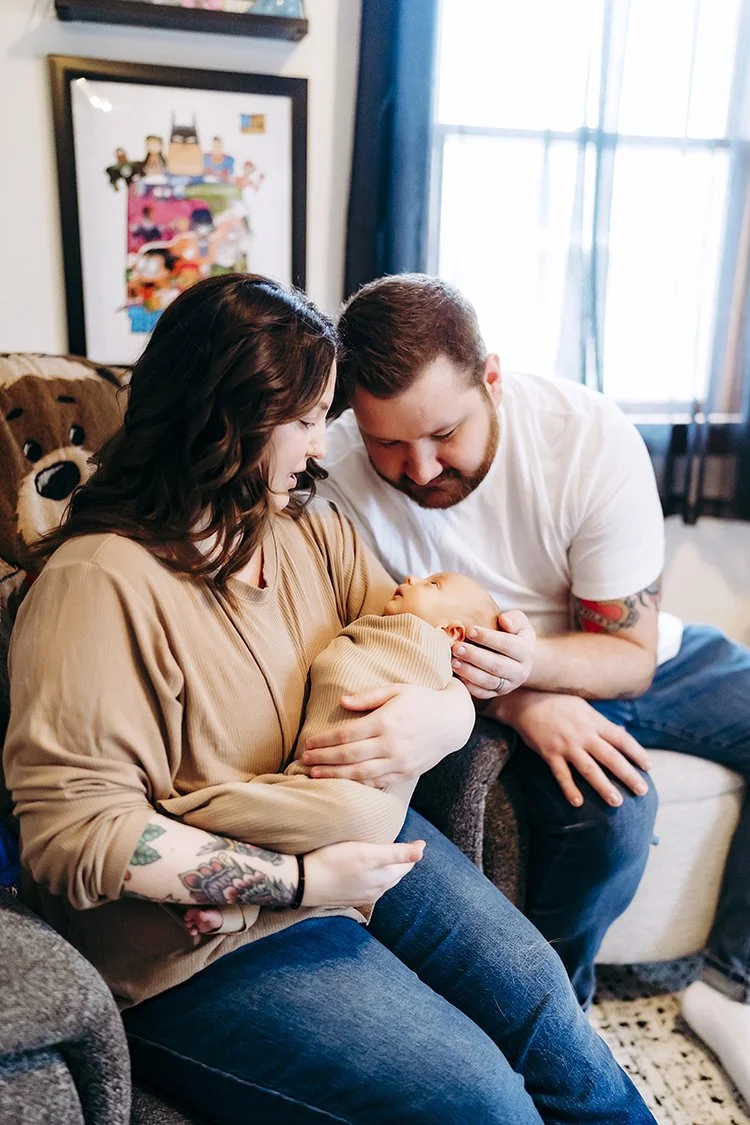 Indiana-in-home-Newborn-Family-Photographer_LainiPhoto_4.jpg