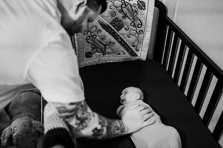 Indiana-in-home-Newborn-Family-Photographer_LainiPhoto_7.jpg