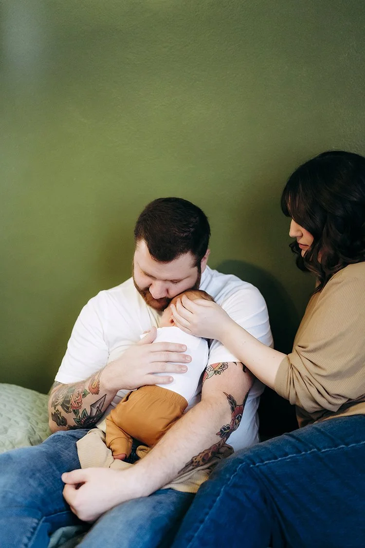 Indiana-in-home-Newborn-Family-Photographer_LainiPhoto_13.jpg
