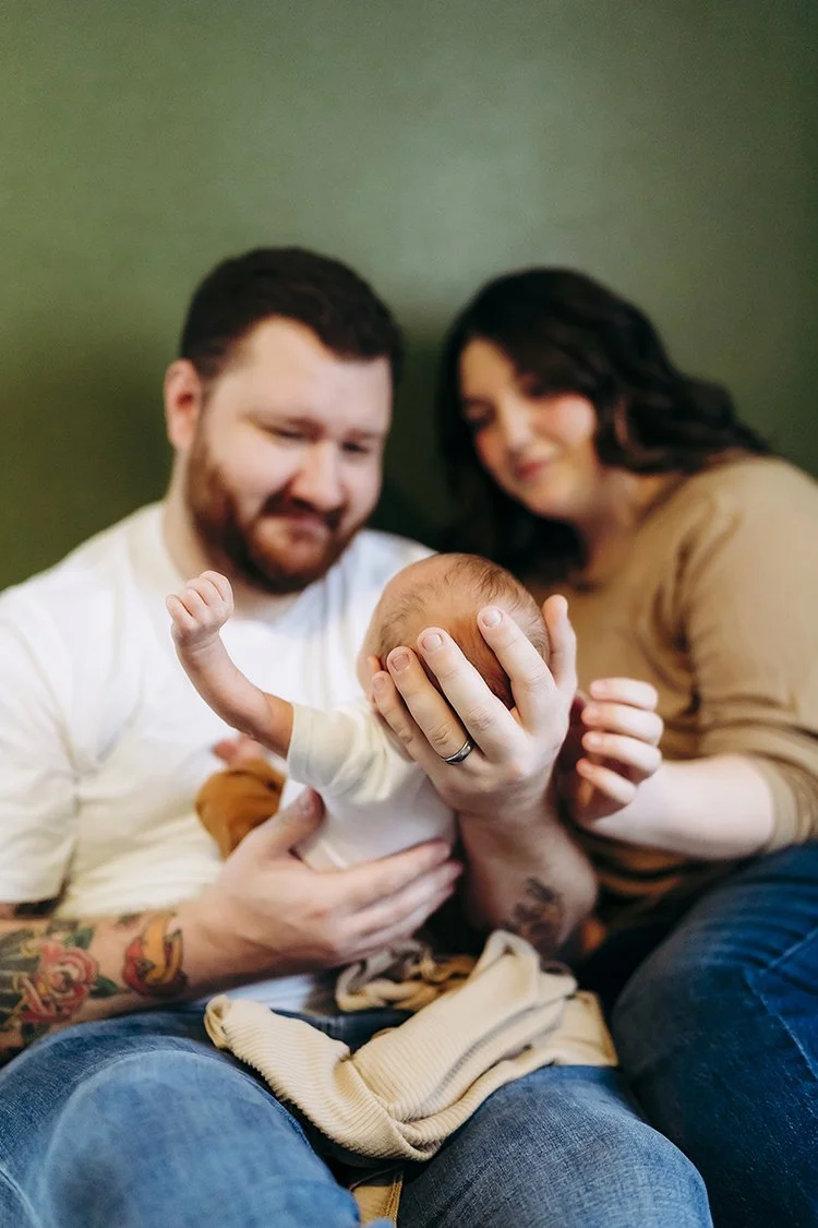 Indiana-in-home-Newborn-Family-Photographer_LainiPhoto_14.jpg