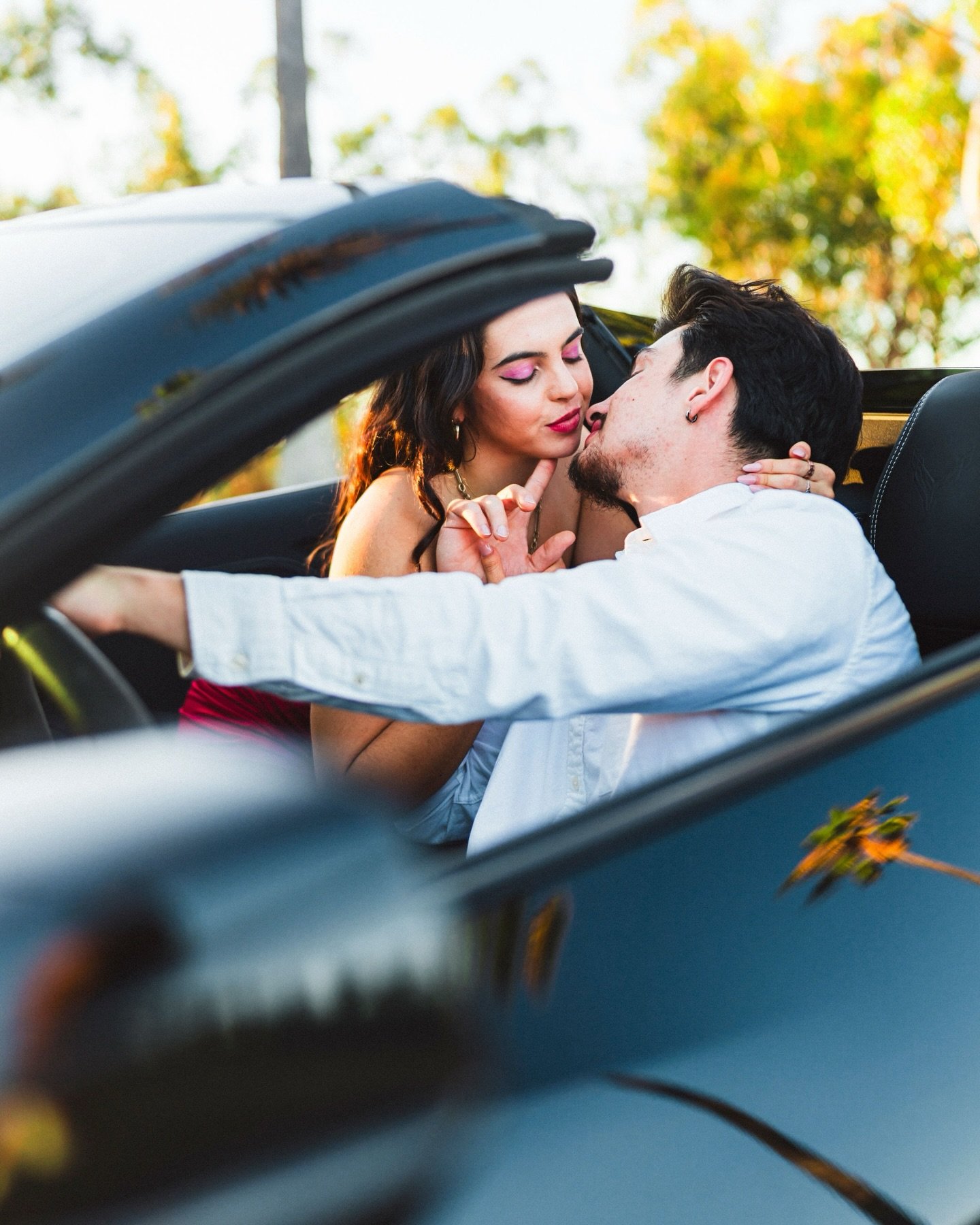 Happy Valentine&rsquo;s Day to all the smoochie kissin, snuggle buggin lovers out there 🤭❤️&zwj;🔥

I just love love 🥹 Thank you for all the couples who have trusted me to document this season of their love story!! I can&rsquo;t wait to work with m