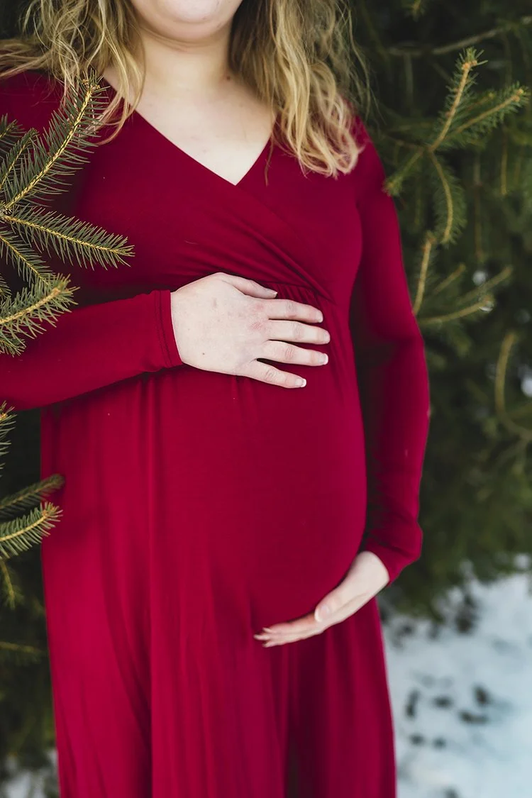 indiana-maternity-photographer_winter-pregnancy-photos_LainiPhoto_28.jpg