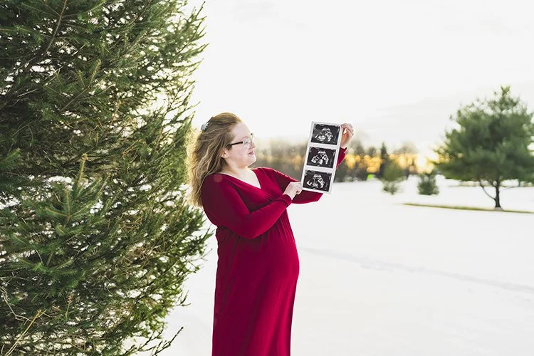 indiana-maternity-photographer_winter-pregnancy-photos_LainiPhoto_50.jpg