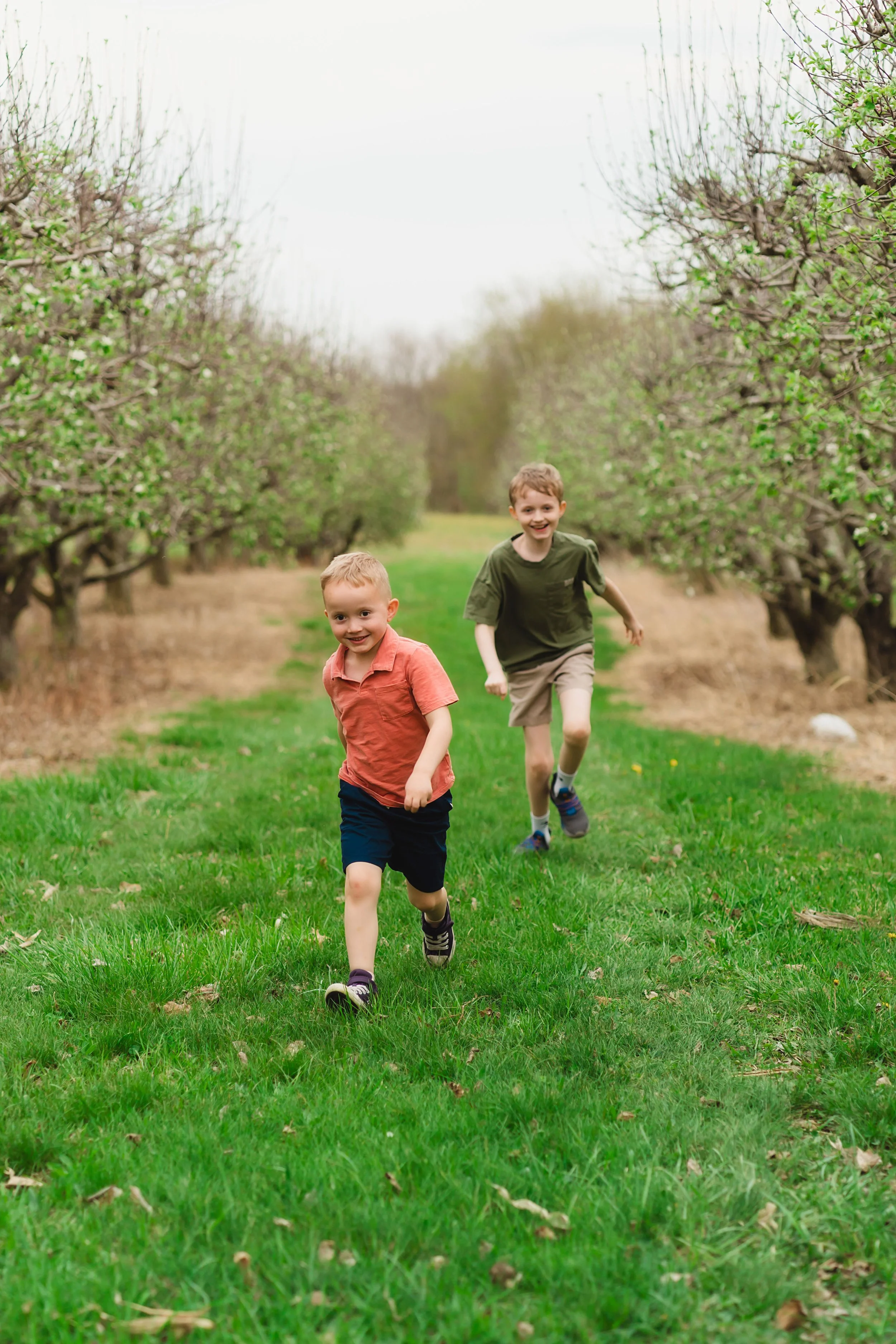 Indiana-Spring-Motherhood-Mini-Sessions-LainiPhoto(24).jpg