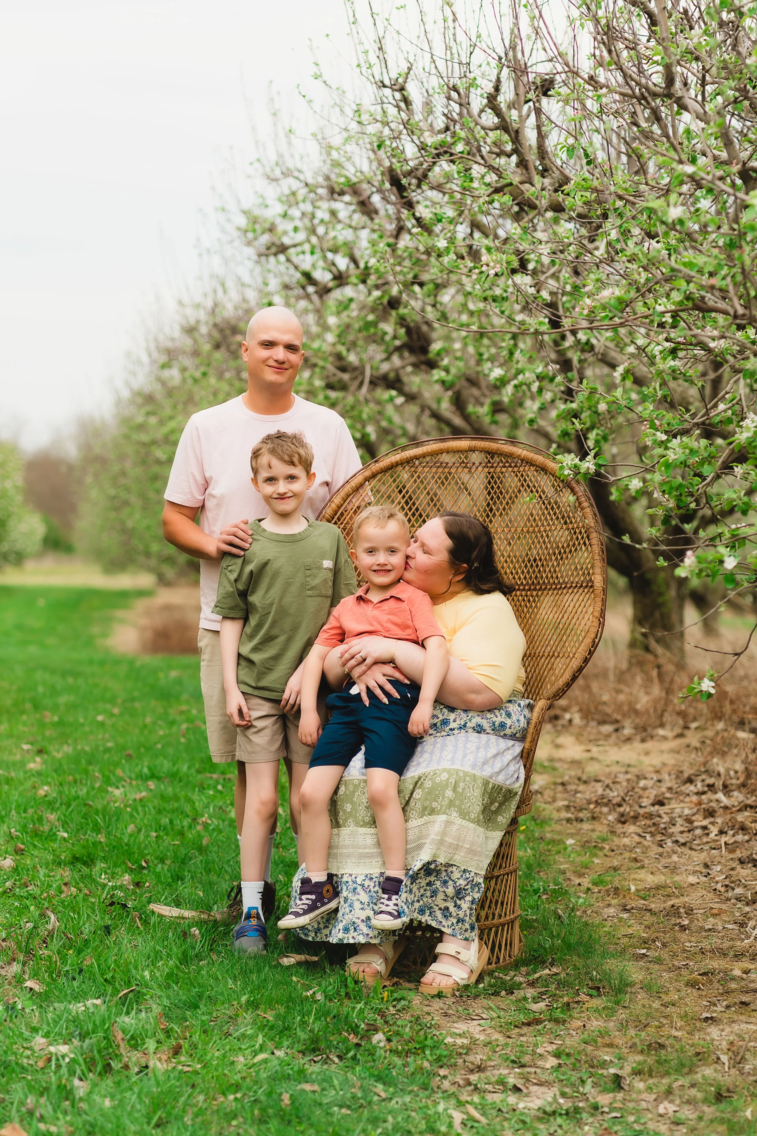 Indiana-Spring-Motherhood-Mini-Sessions-LainiPhoto(2).jpg