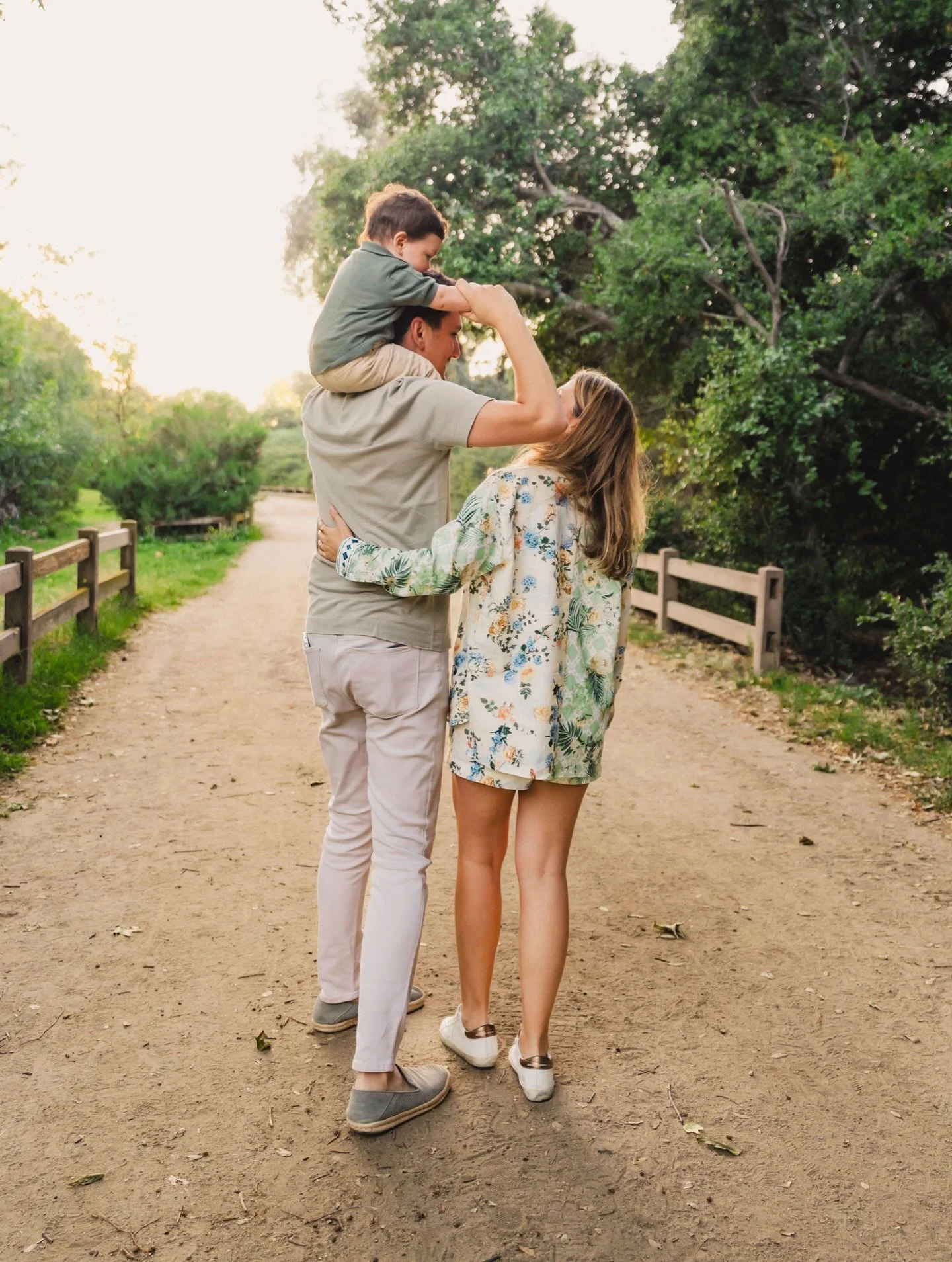 The easiest kind of love is the one that feels this natural. The best part of a family session? The in-between moments that no one plans. Book your session and see for yourself. ❤️&zwj;🔥