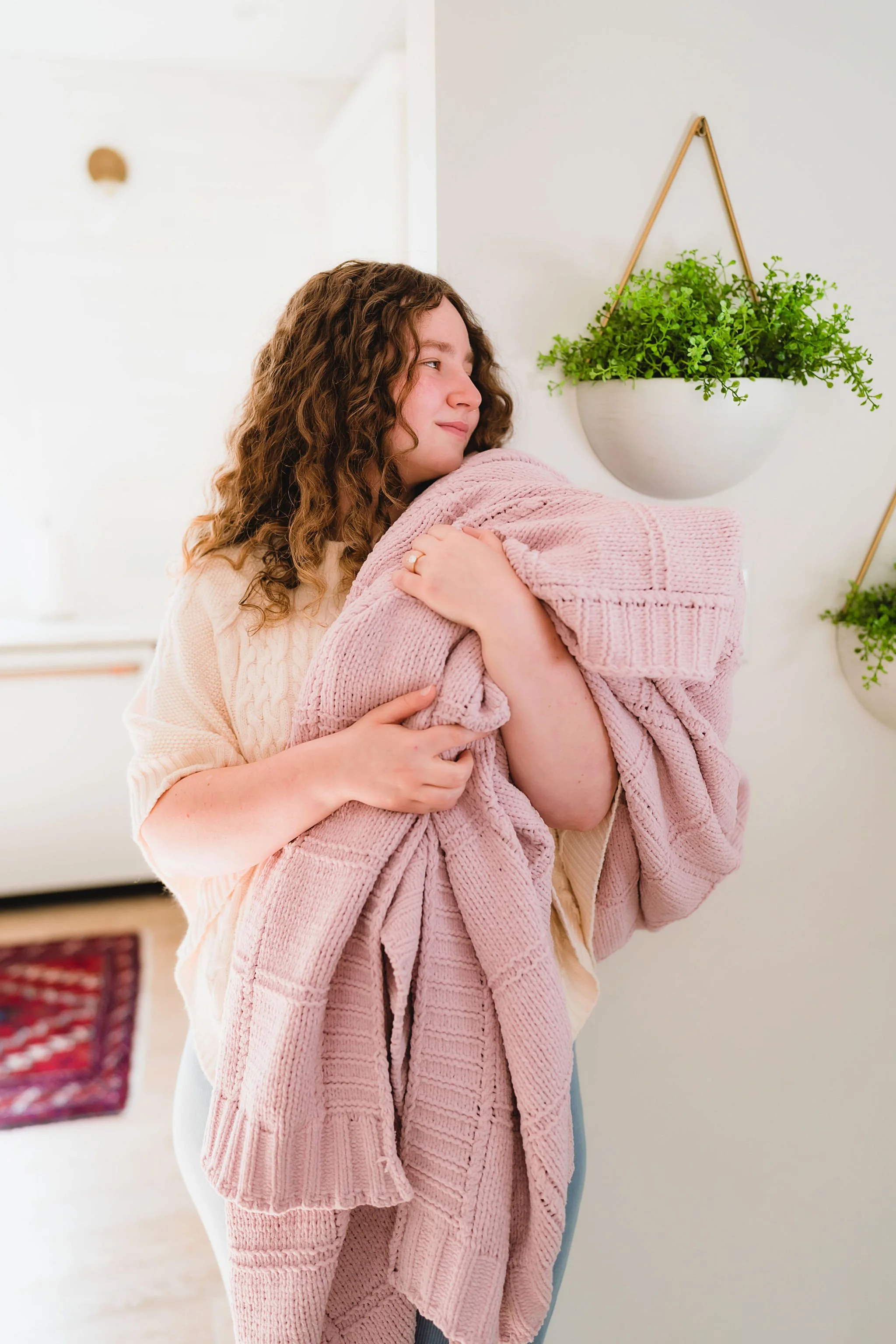 Indiana in-home lifestyle photography highlighting love, comfort, and luxury knit textiles