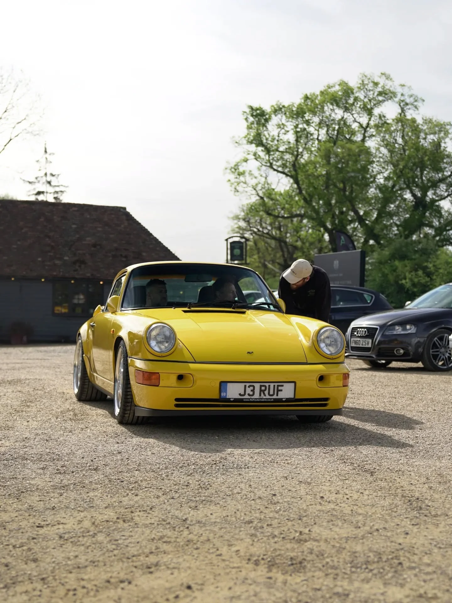 Thank you to everyone who joined us for our first Acorn @ The Akeman meet at the weekend. Vehicles from 1914 to the present day were in attendance.

Join us again on the 30th May for the next one! 

Part 2 of the photos to follow tomorrow.

#carshow 