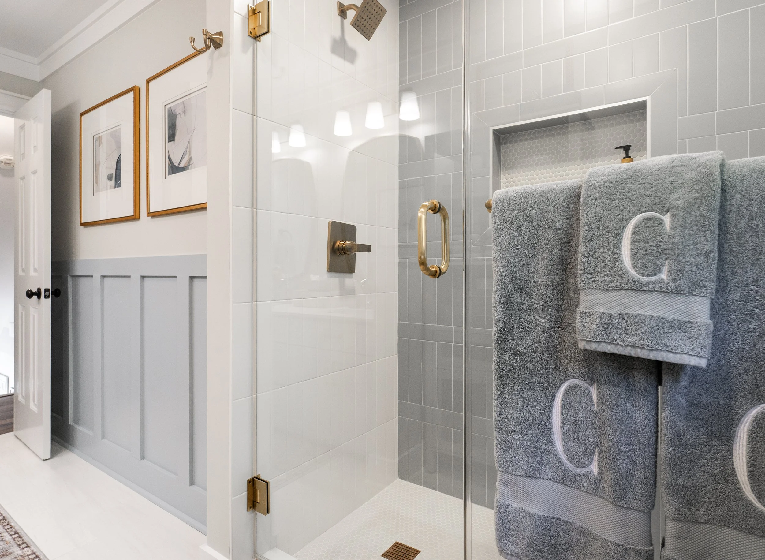 30_VictorialPl HallBath11 copy.jpeg