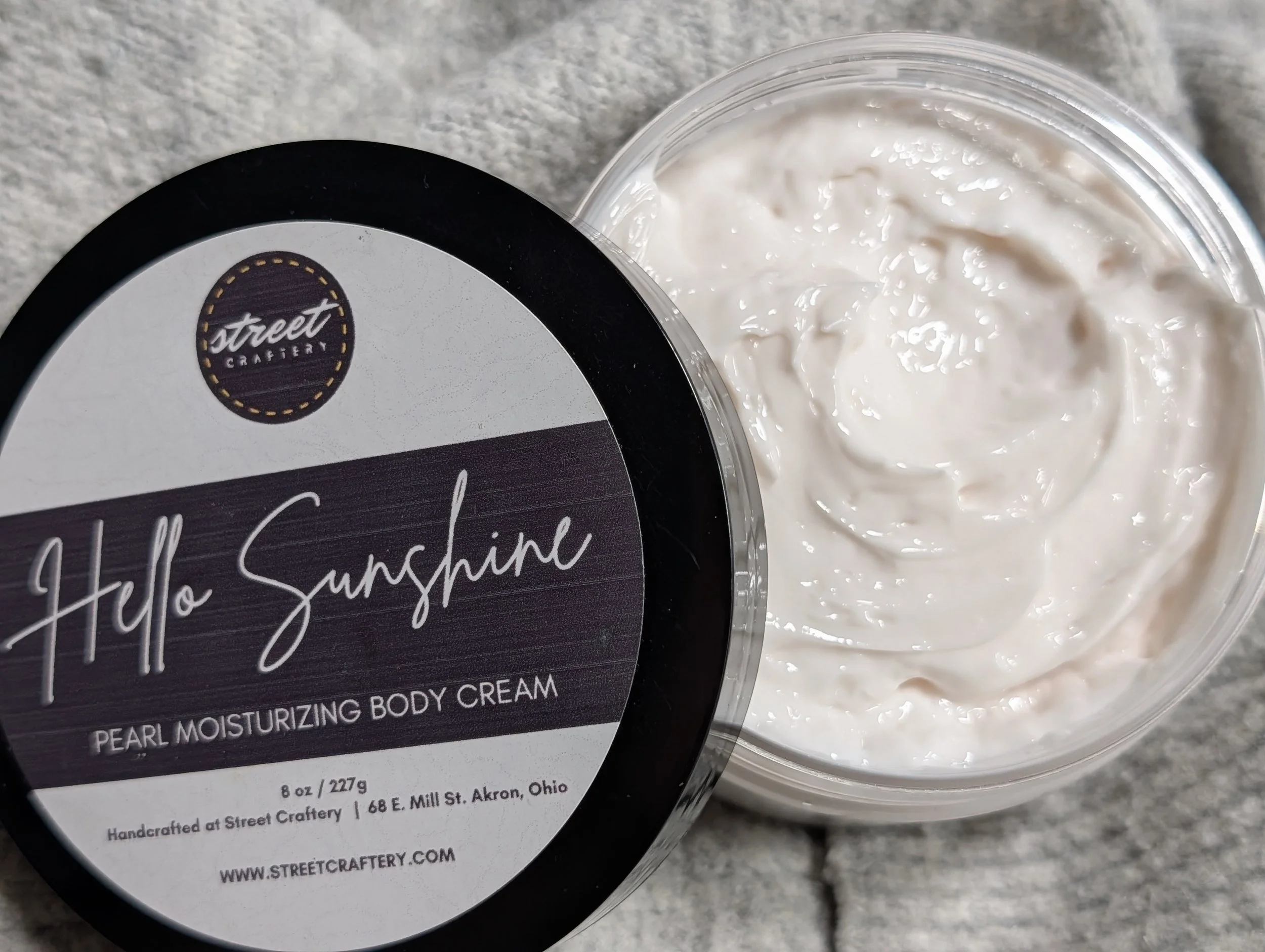 Hello Sunshine Pearl Moisturizing Body Cream