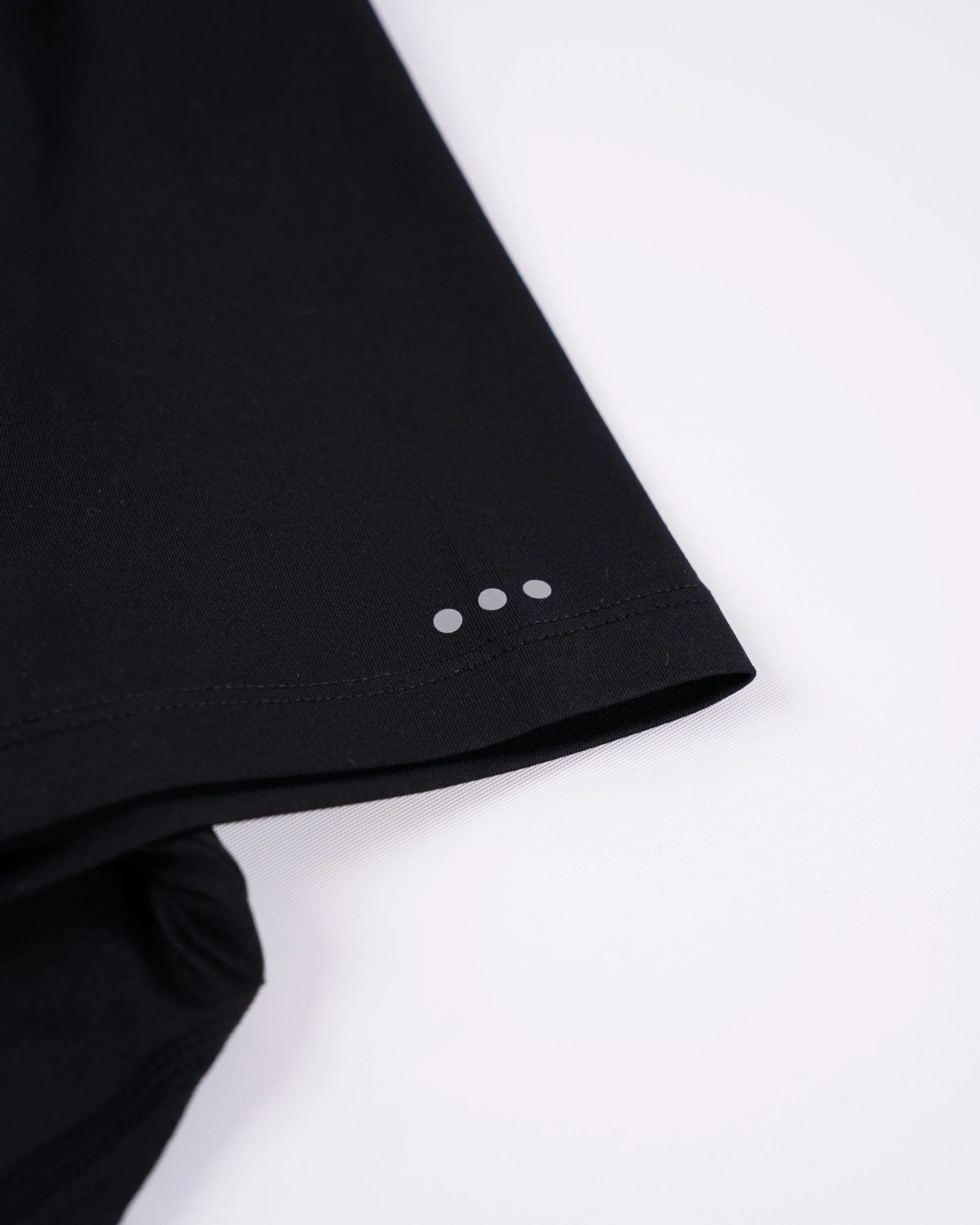 Women's Ascension SS Tee - Onyx-3.jpg