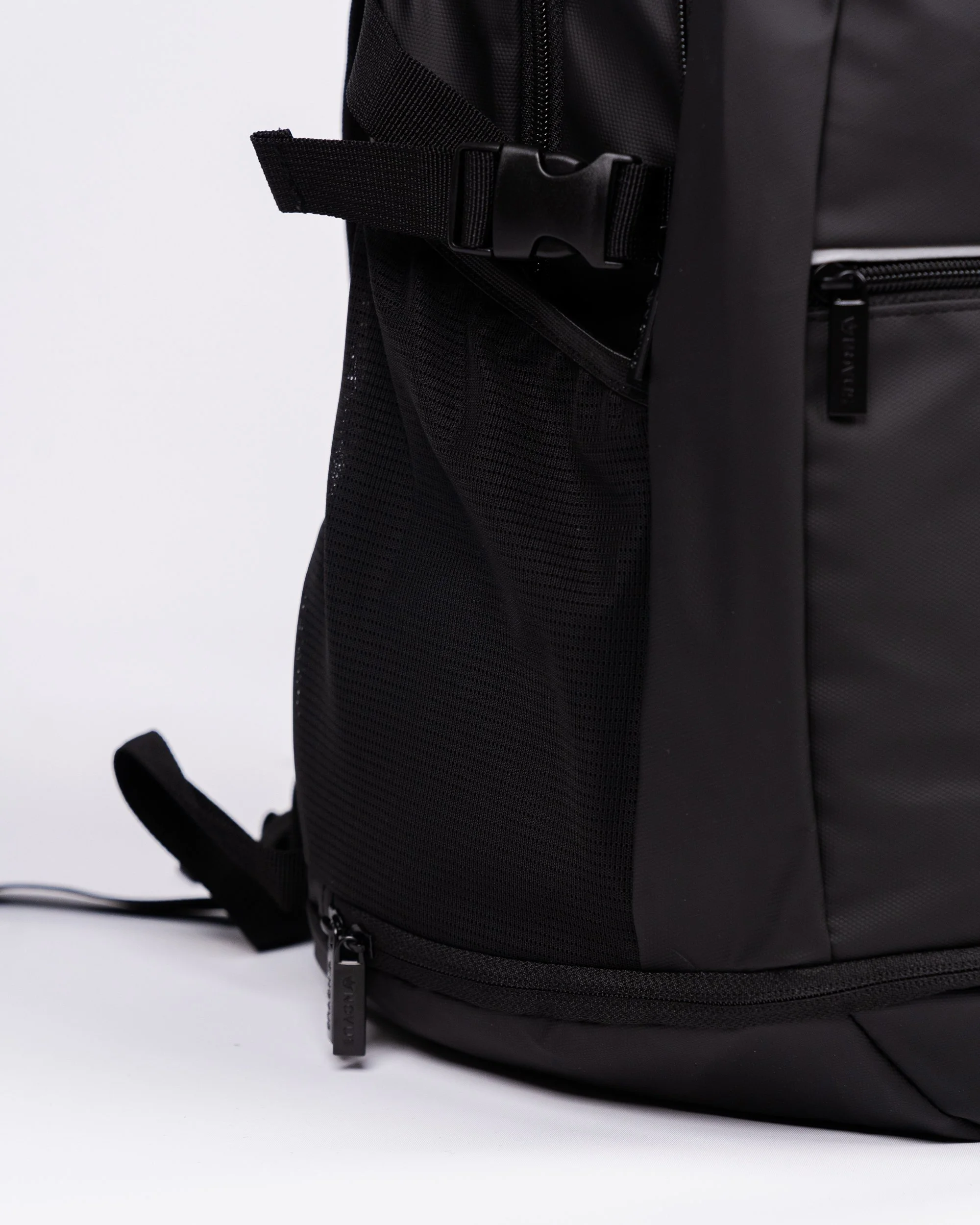 Velar Backpack-8.jpg