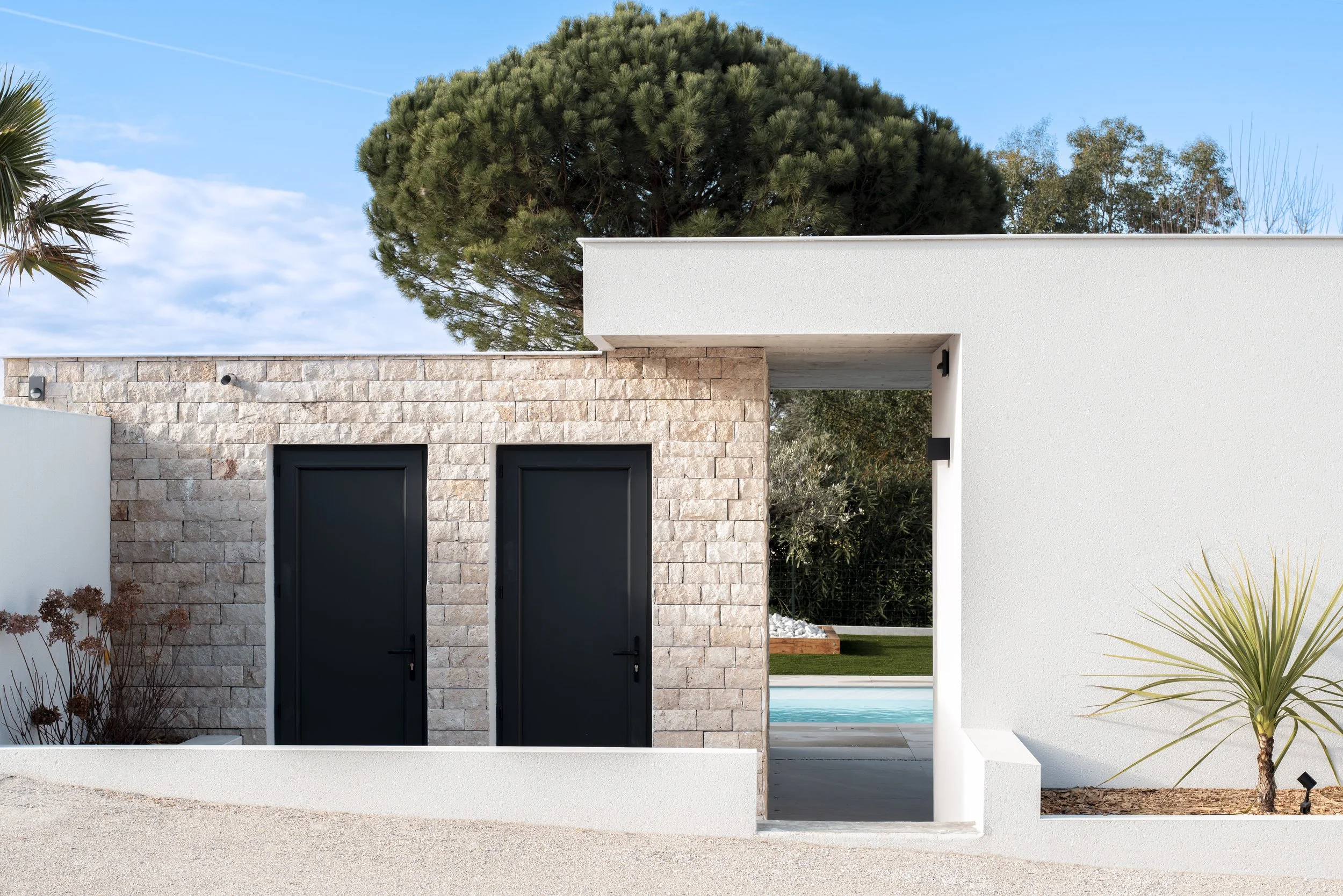 Pool House_Anais Magnabal_@Alexandre Le Gratiet-3.jpg