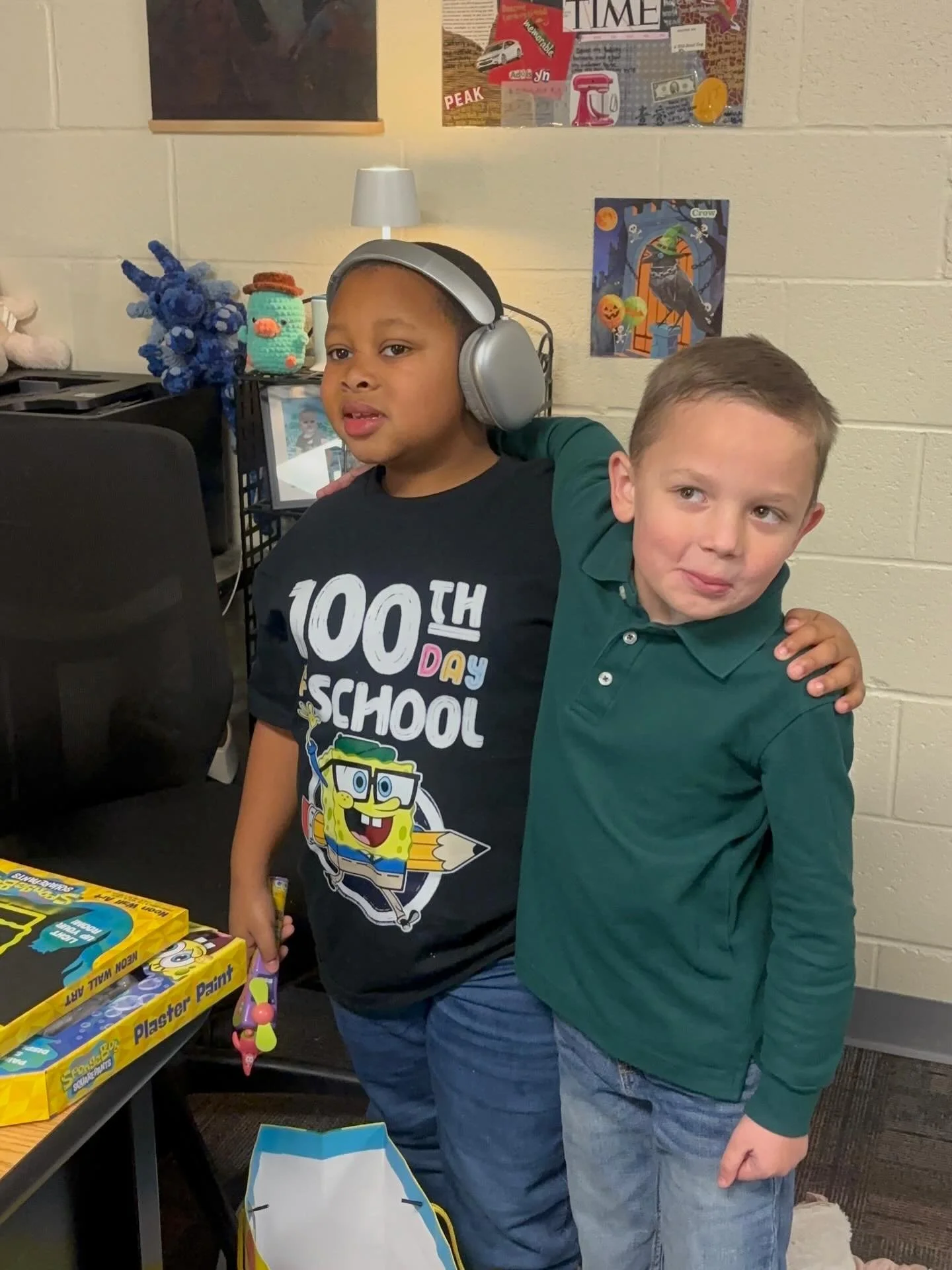 100 Days of School ❄️ Snow Edition&hellip;..Today was extra special because AJ&rsquo;s pal Avery came in with birthday gifts after all of our snow + ice cancellations keep postponing the party 🎁💙. 

I&rsquo;m so grateful that AJ has such wonderful 