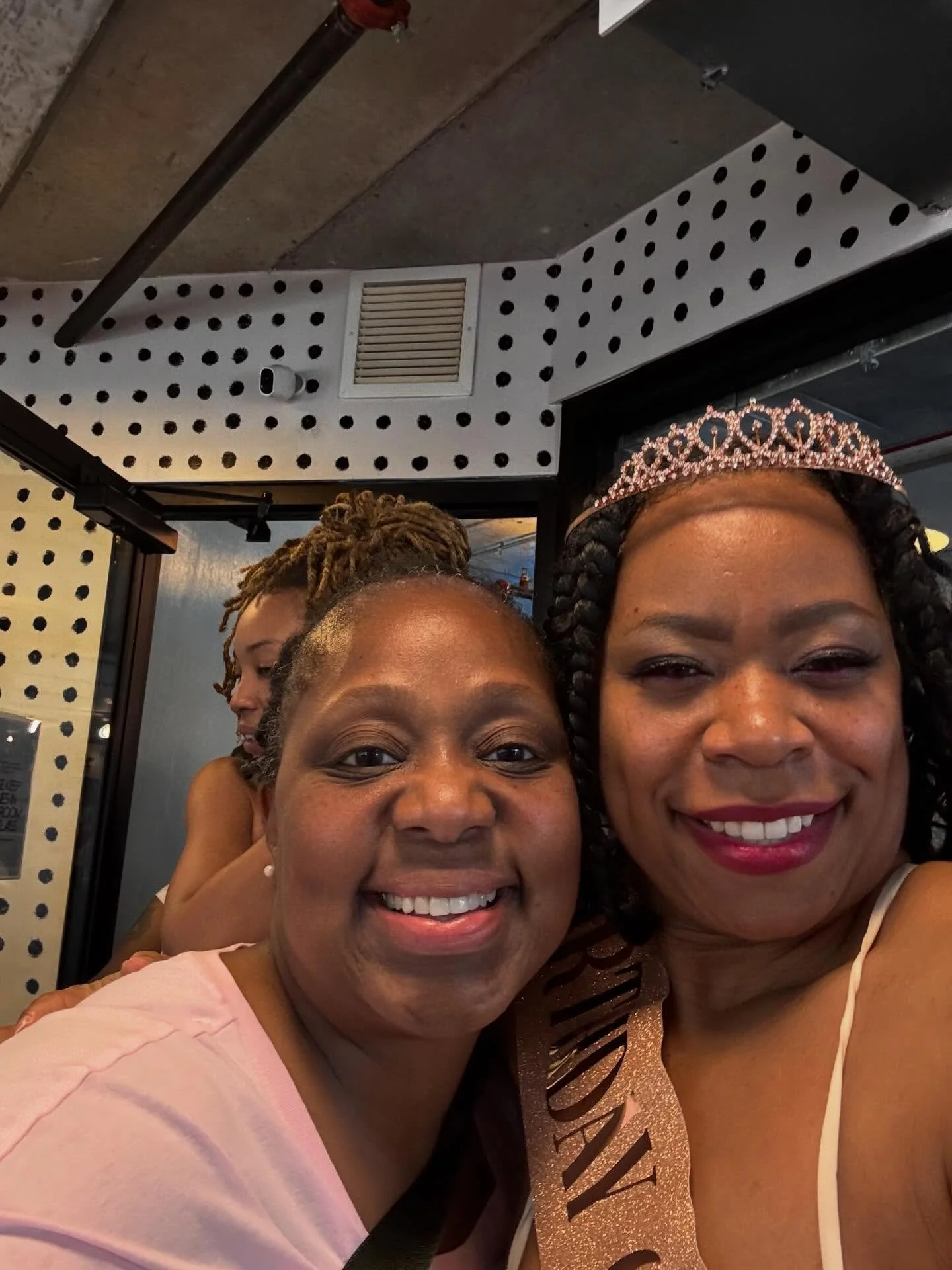 Today was a FULL day!! The kind that fills your heart and reminds you why you keep going 💛

We started our morning at Success On The Spectrum and Ryz Above Fitness for adaptive exercises for children with special needs. Instructor Nora was absolutel