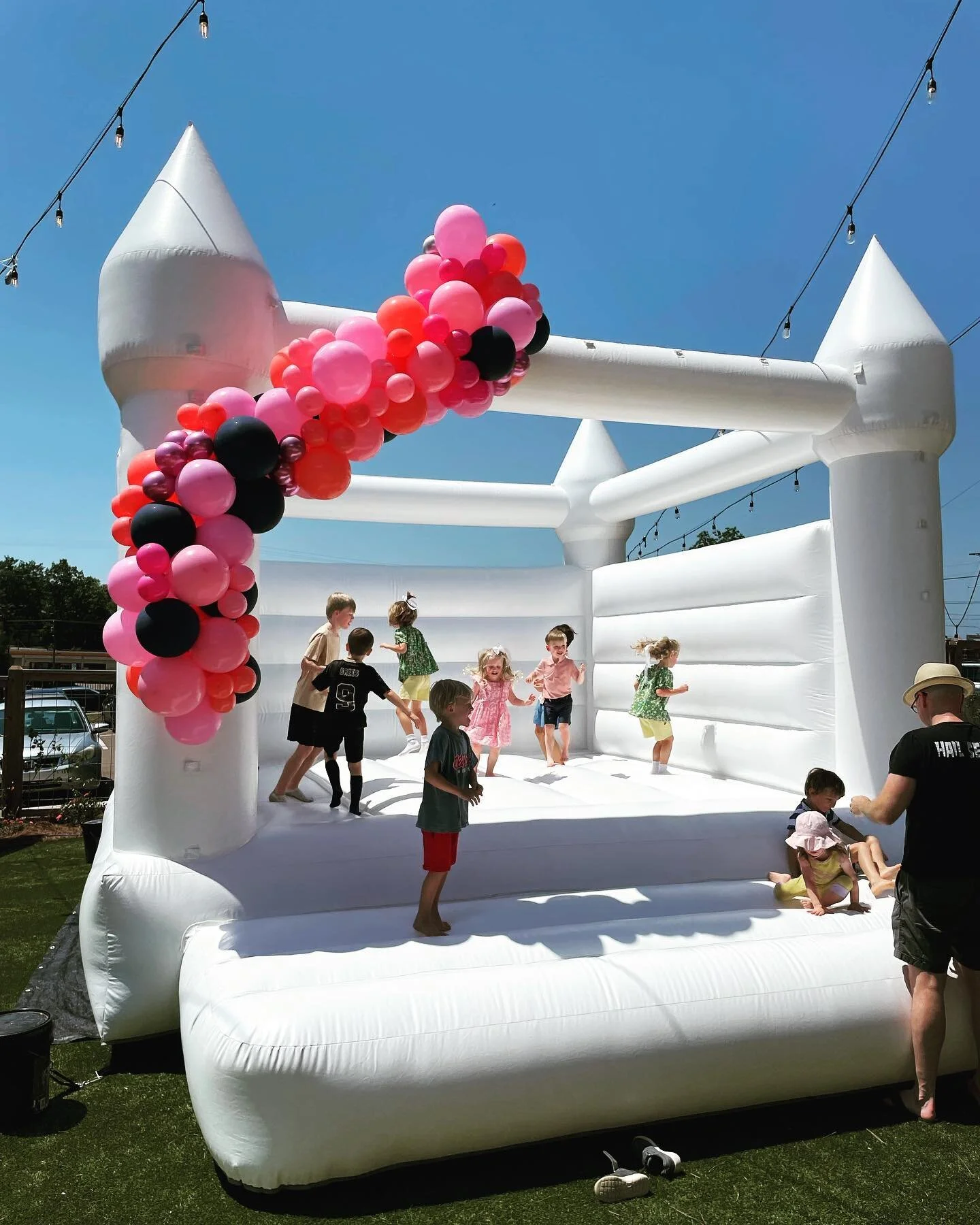 It was a super busy and super fun weekend for us!!! 💗🤍

We had a blast and are so grateful for all the support given to our small business! 
.
.

#whitebouncehouse #whitebouncycastle #bellhaventowncenter #familyevent #jacksonms