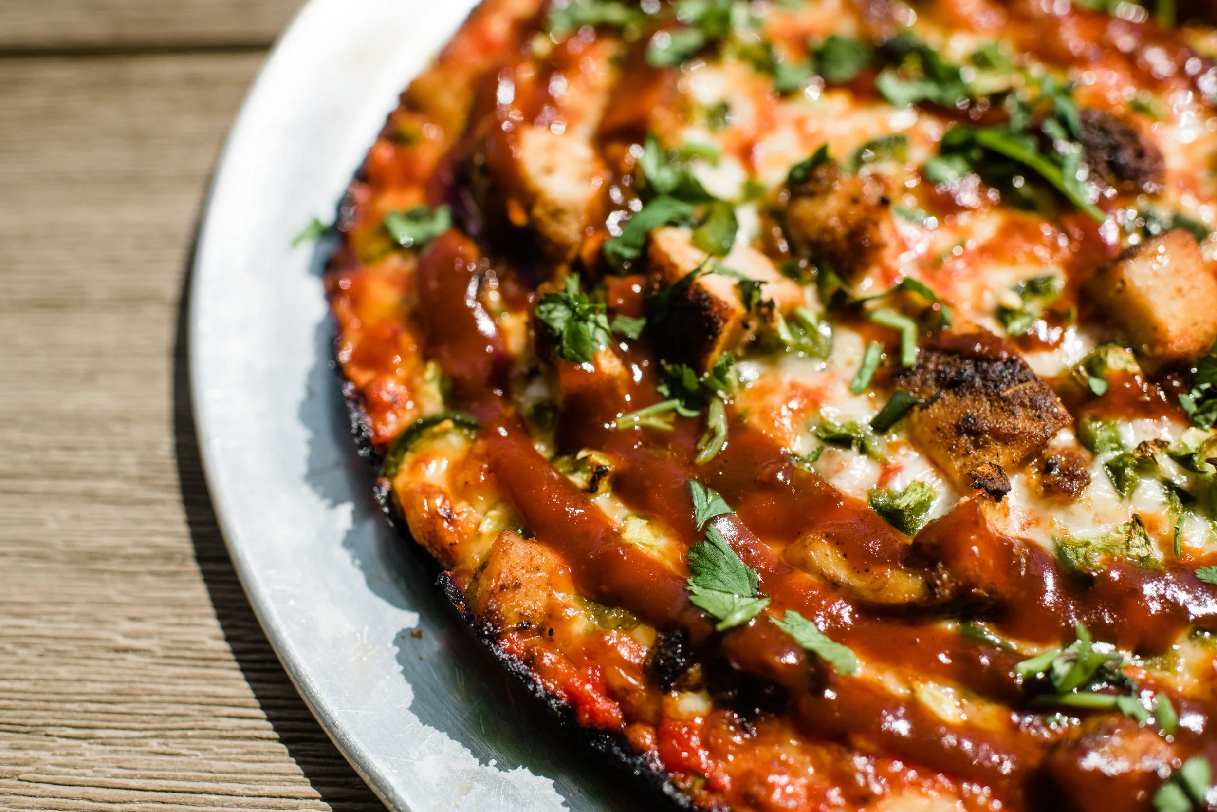 BBQ chicken pizza close up