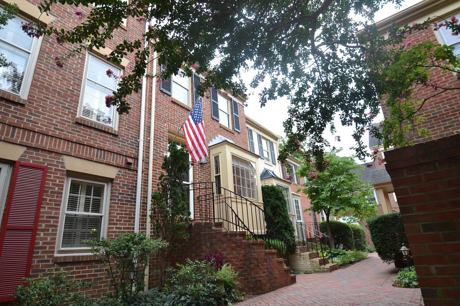 1119 Michigan Court 