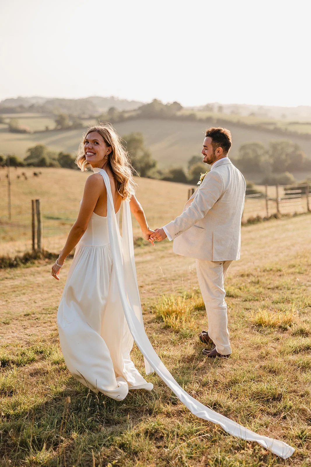 golden-hour-wedding-portraits-Cotswolds.jpg
