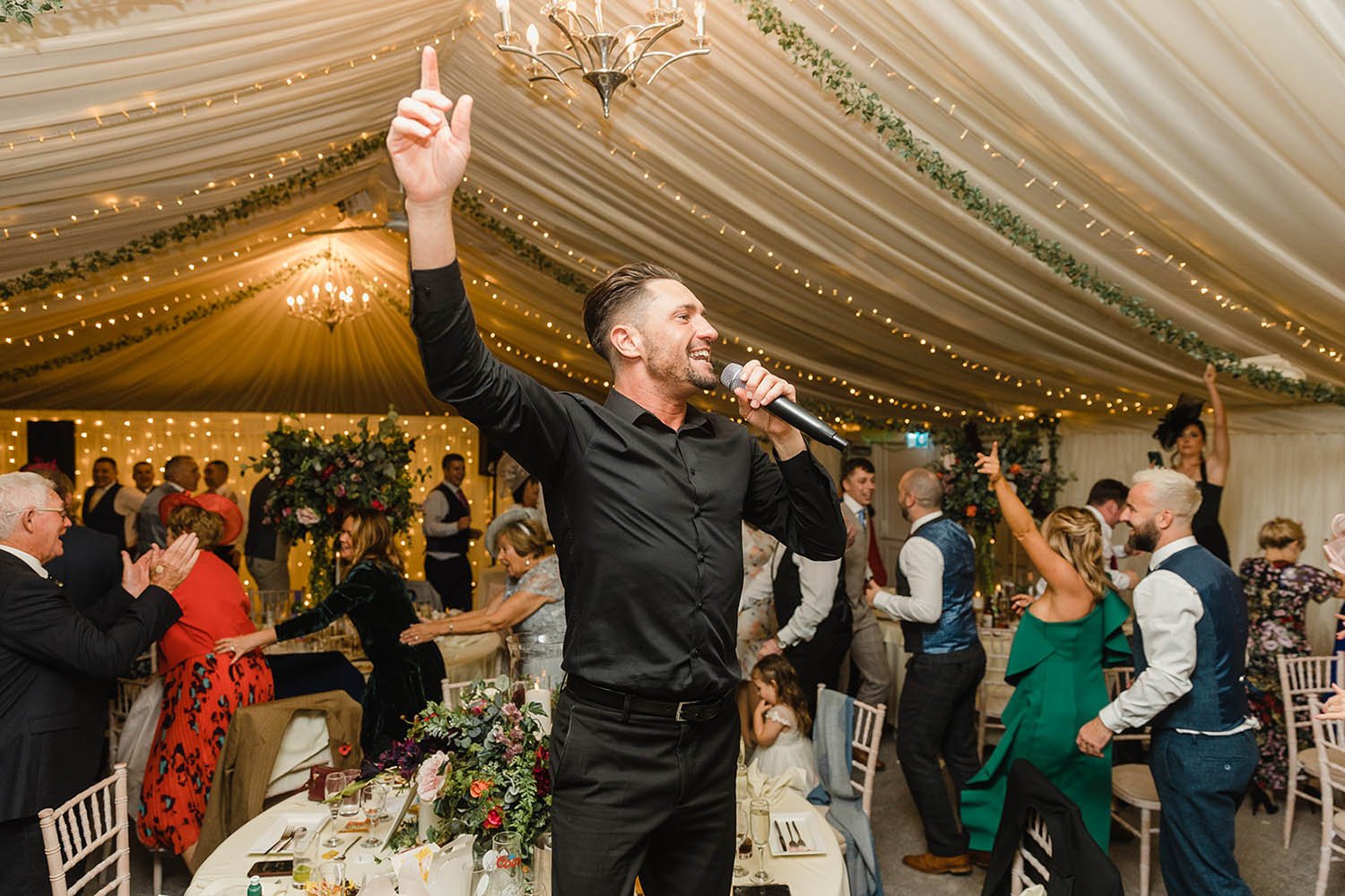43 singing waiter oxwich bay wedding entertainment.jpg