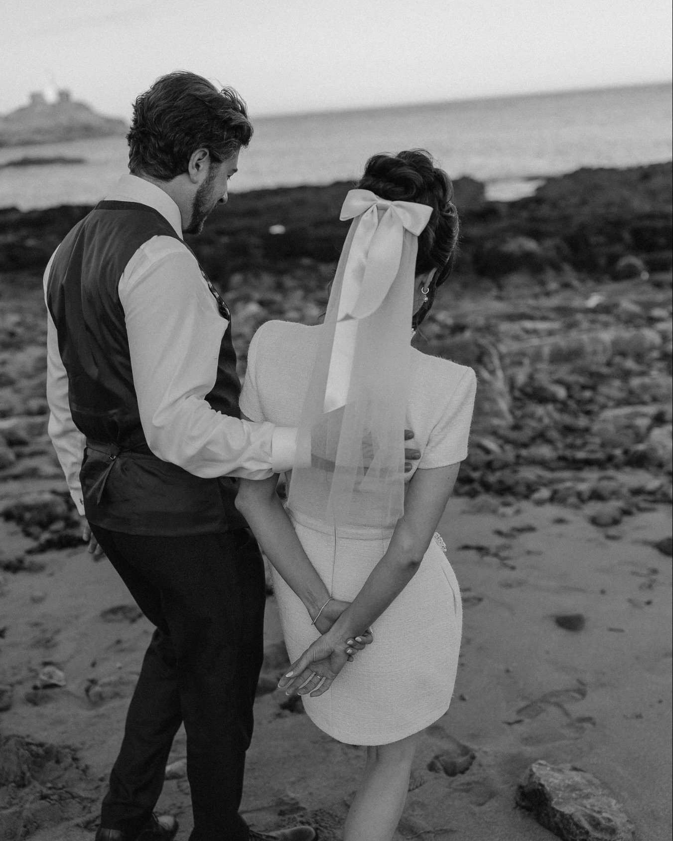 How did I get so damn lucky?

Katie and Johnny got married last week and it was the most beautifully intimate wedding in my hometown, Swansea. 

Any excuse to go back home. ❤️

@kakatiemorris 

Photography @michellehugglestonphotography 
MUA @abbiele