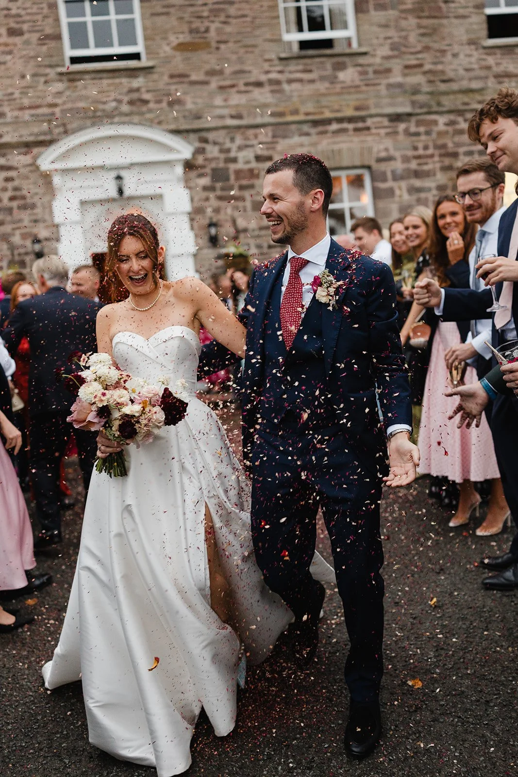 confetti-wedding-moments-peterstone-court.jpg
