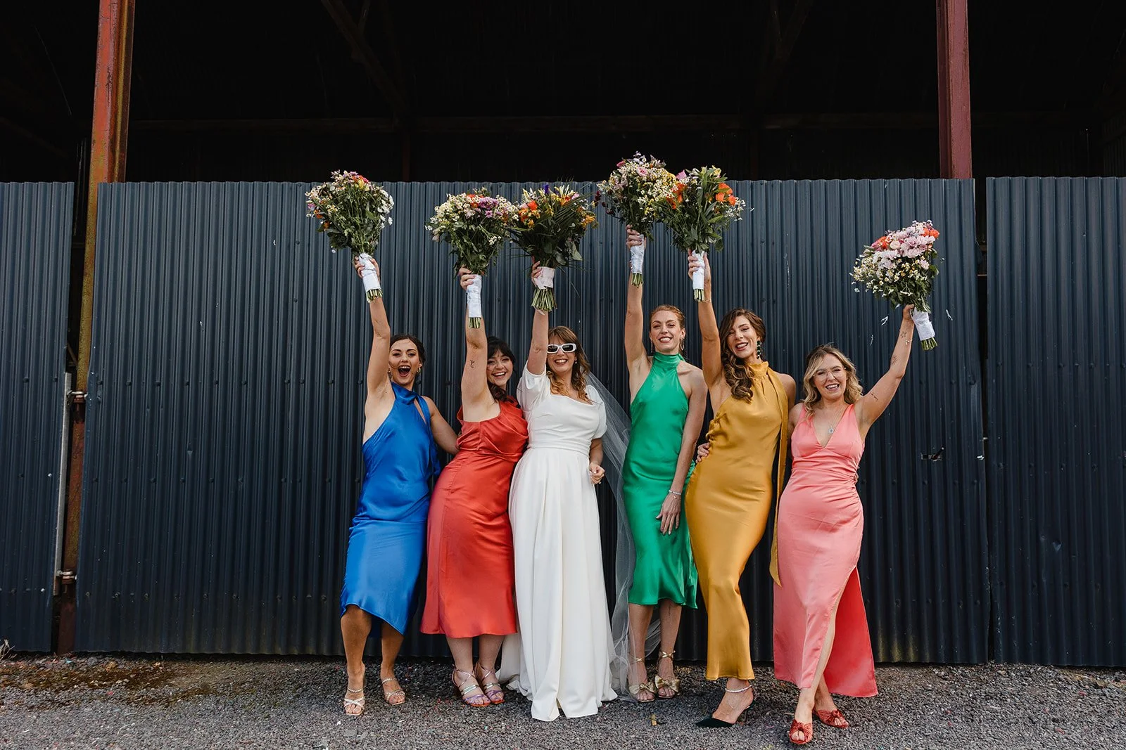 cololurful-bridesmaids-modern-wedding-photography.jpg