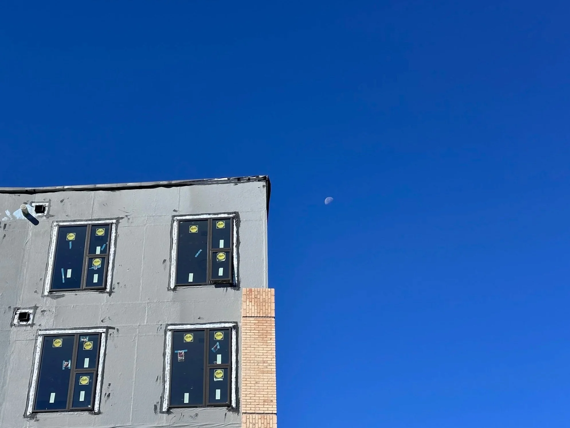 10.05.2026 - The moon over Luna (B1)