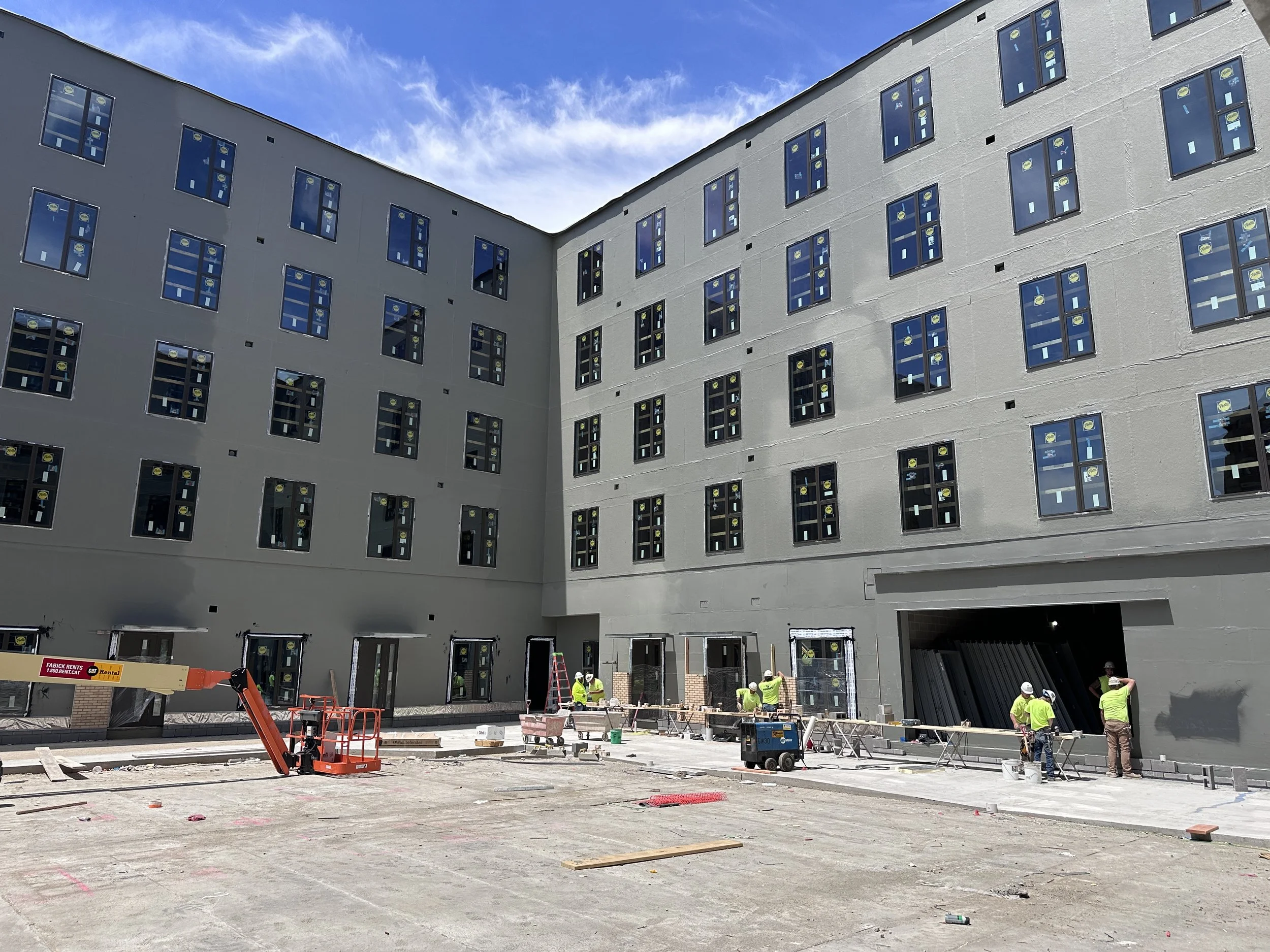 06.04.2026 - Masonry work has begin on the 1st floor of Luna/B1