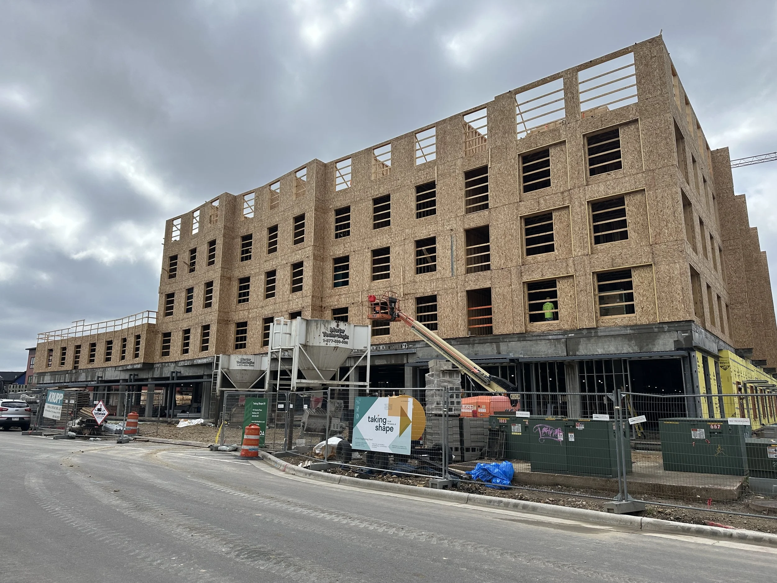 04.13.2026 - Fifth floor framing continues on the northwest side of Luna (B1.)