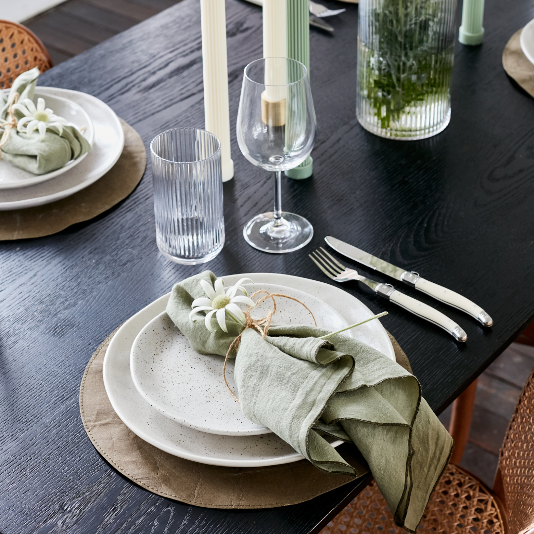 Two Tablescape Trends from The Stylist Lab — Kerrie-Ann Jones Interior ...