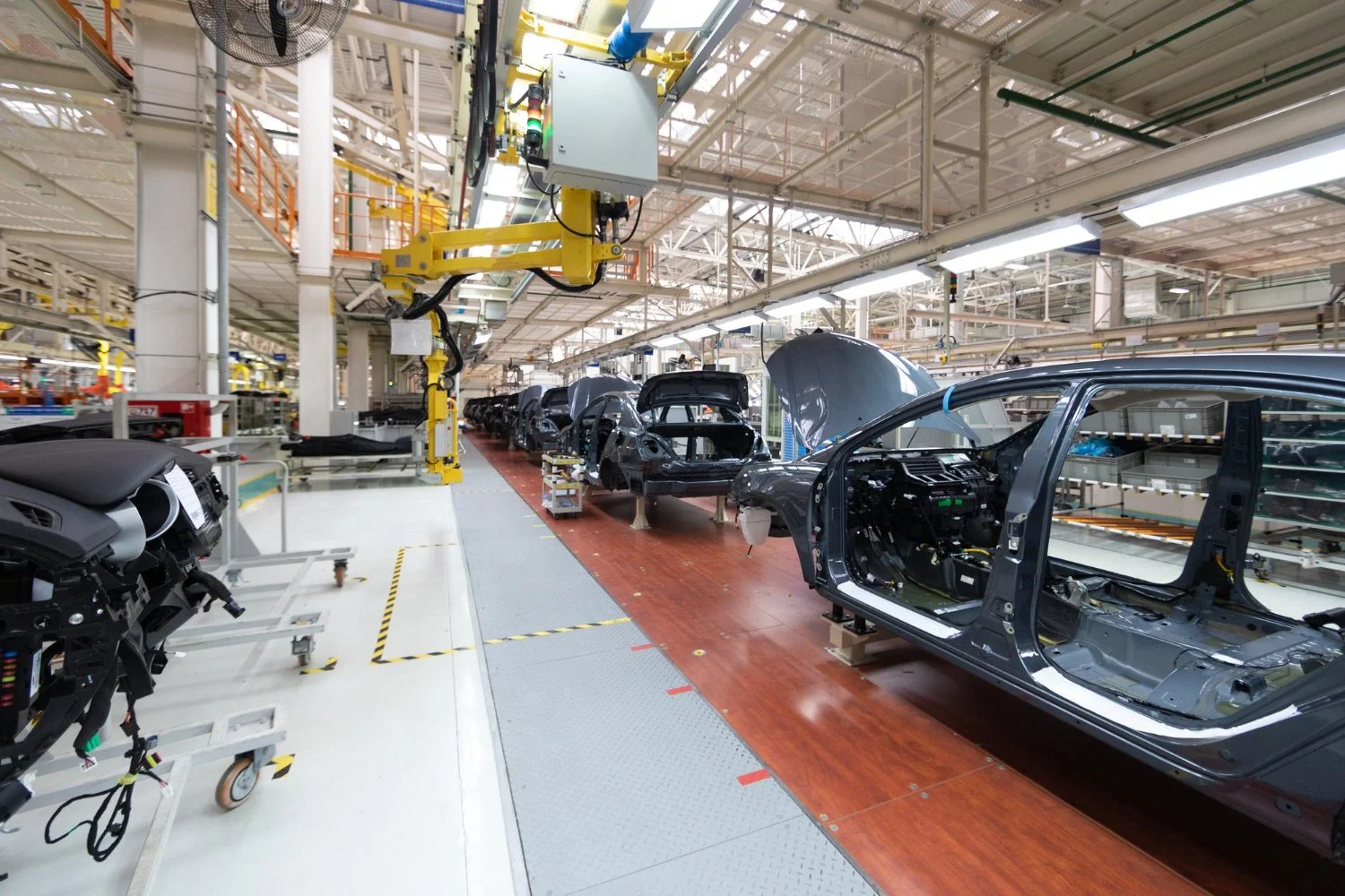 México elimina arancel del 10 % a autopartes para armadoras