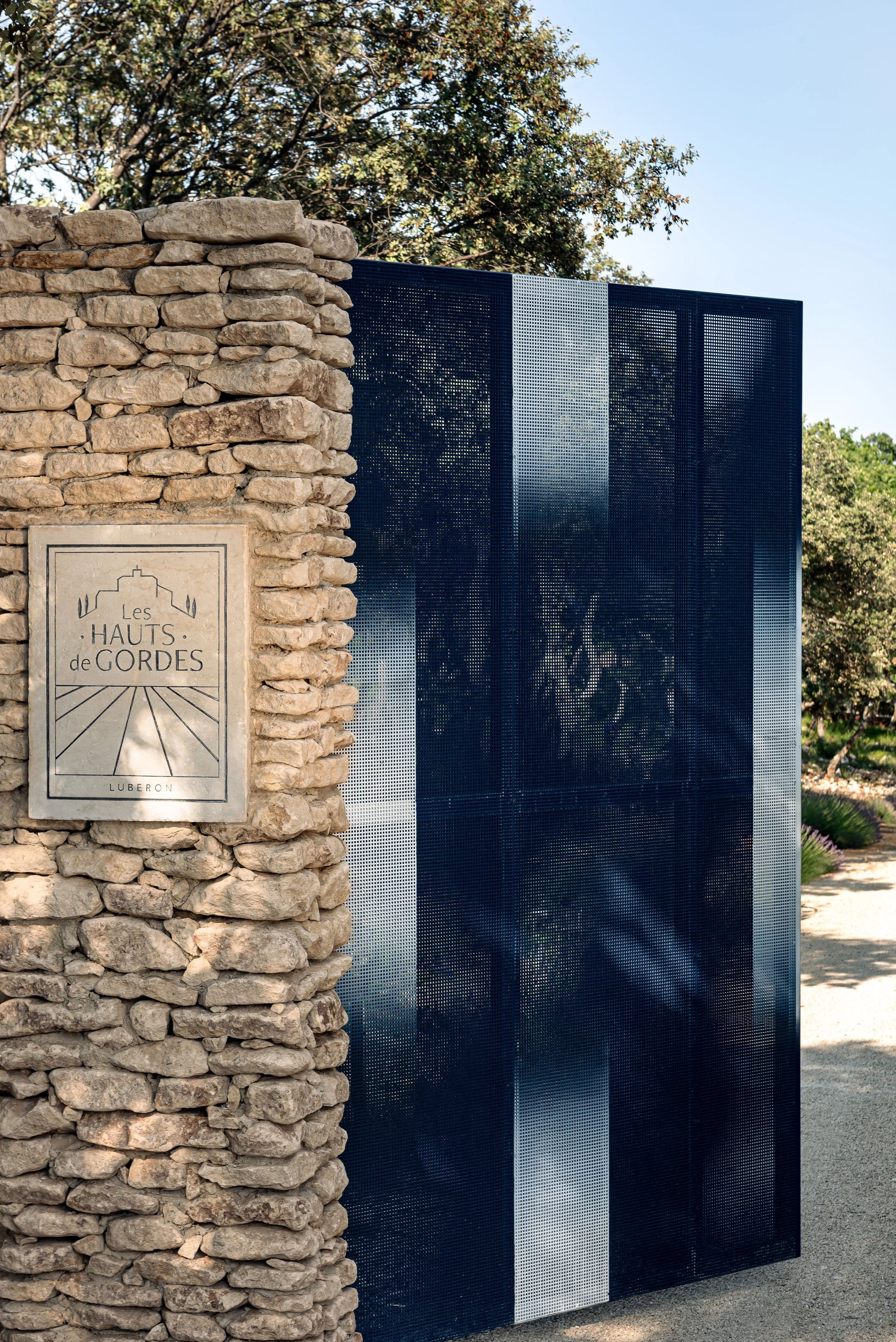 Josephine Fossey Office_iconic-hauts-de-gordes © Mr. Tripper-31.jpg
