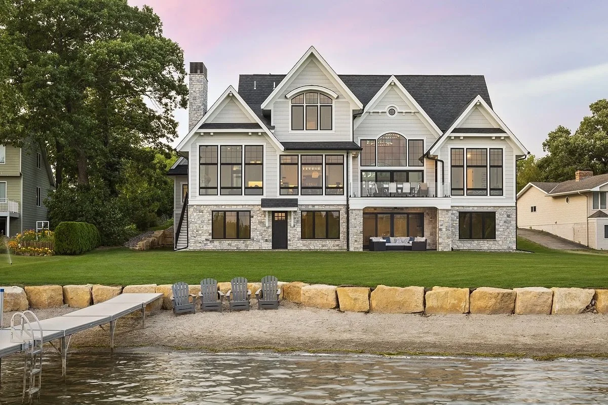 🏡✨ Why you need a premier architect for a luxury new-build or home remodel✨🏡 
When you&rsquo;re building your dream home, the details matter big time. An architect makes sure the layout, proportions, flow and unique architectural details all work t