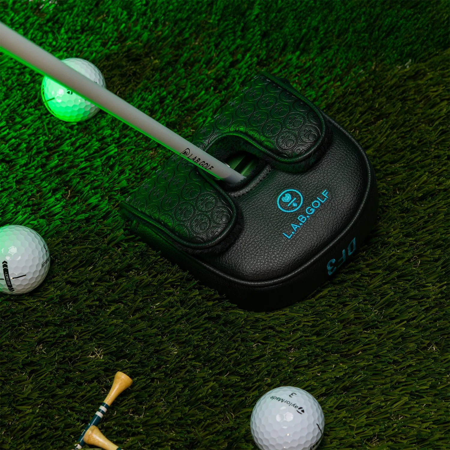 Masters_staff_bag_a3_WEB.jpg