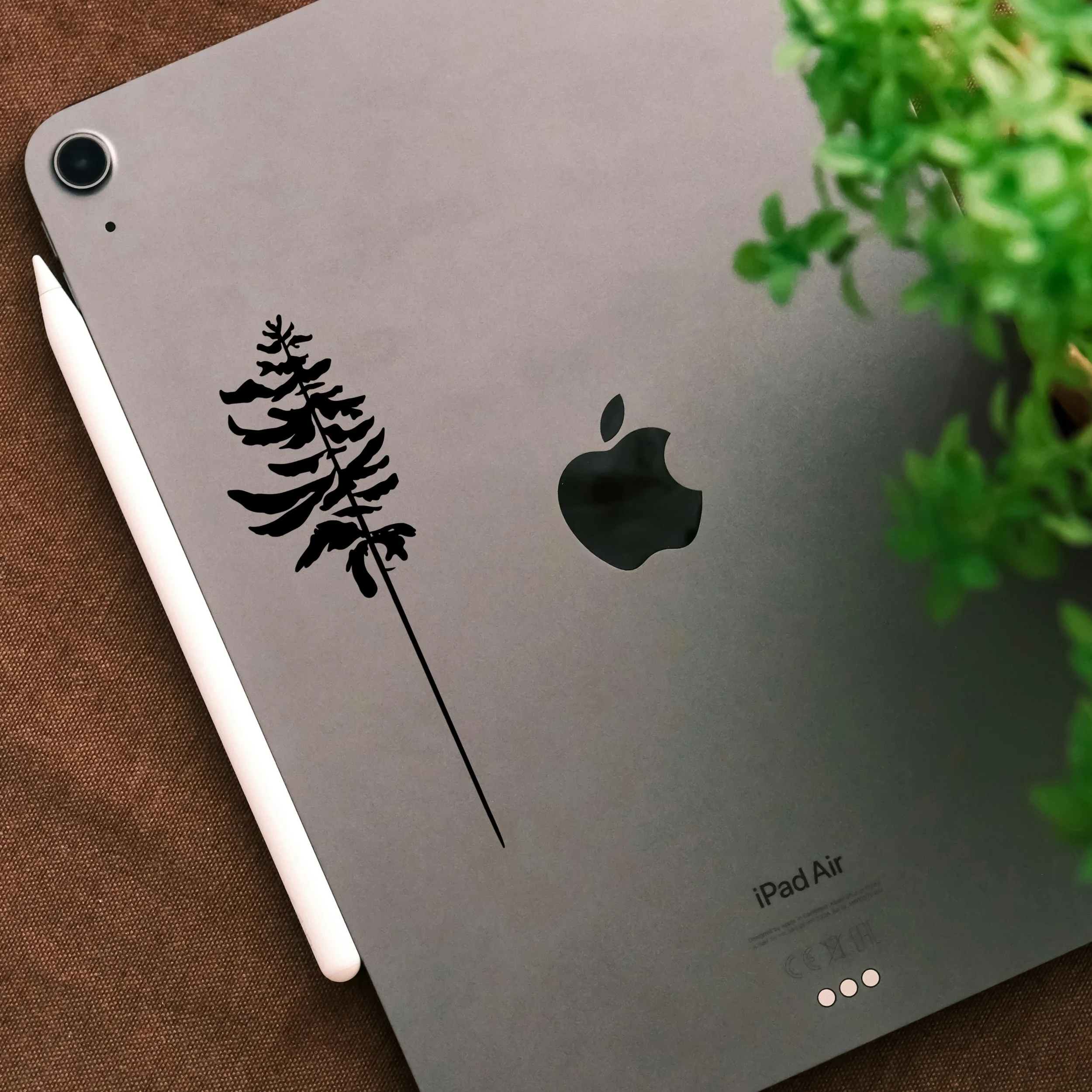 ipad_tree_black.jpg