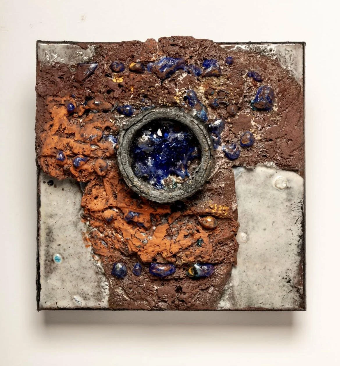 John Mattie Tile with Circle