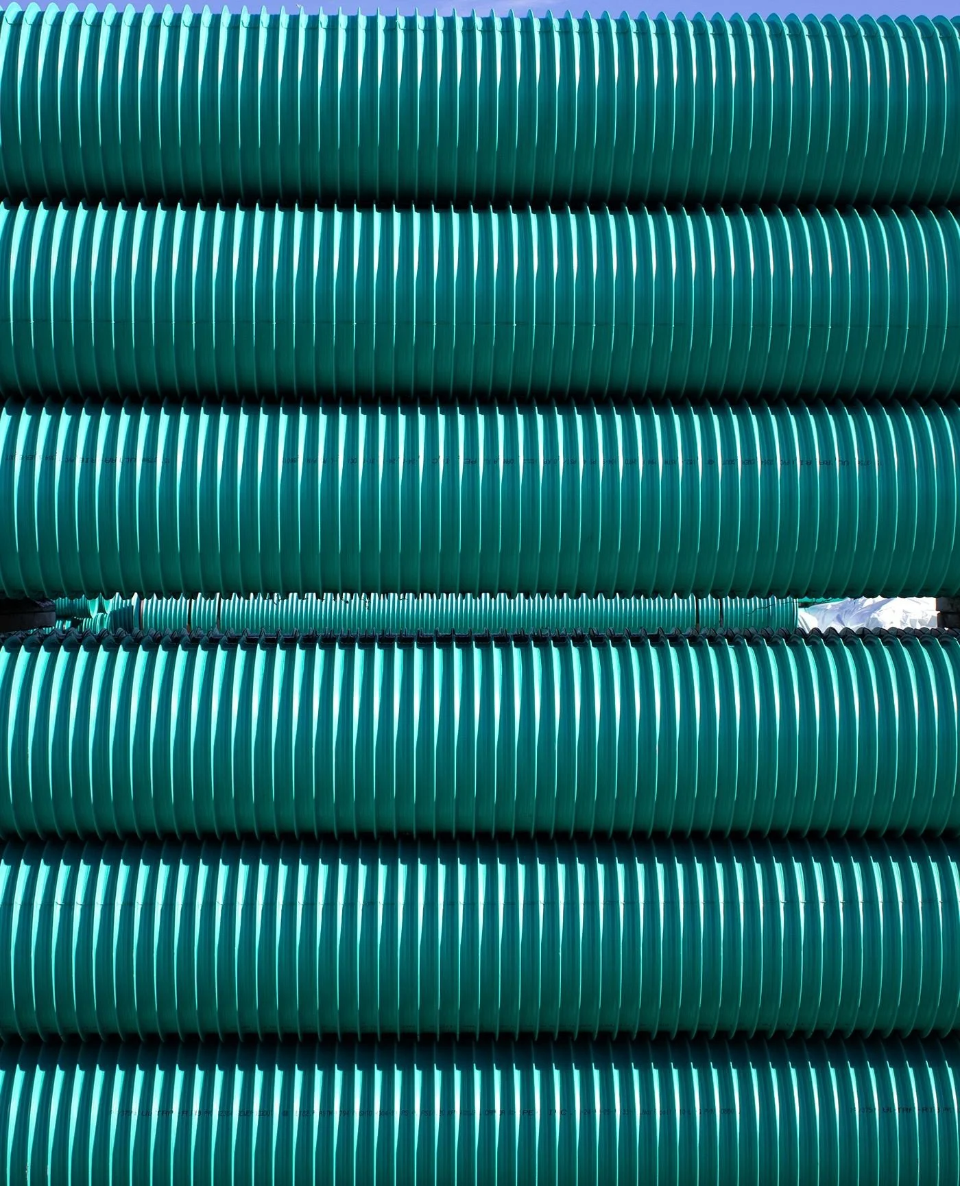 These ribs are the reason this pipe performs so well.⁠
⁠
Exterior ribs provide exceptional structural strength, helping the pipe withstand heavy soil loads, traffic, and long-term ground movement once it's buried. Meanwhile, the smooth interior allow