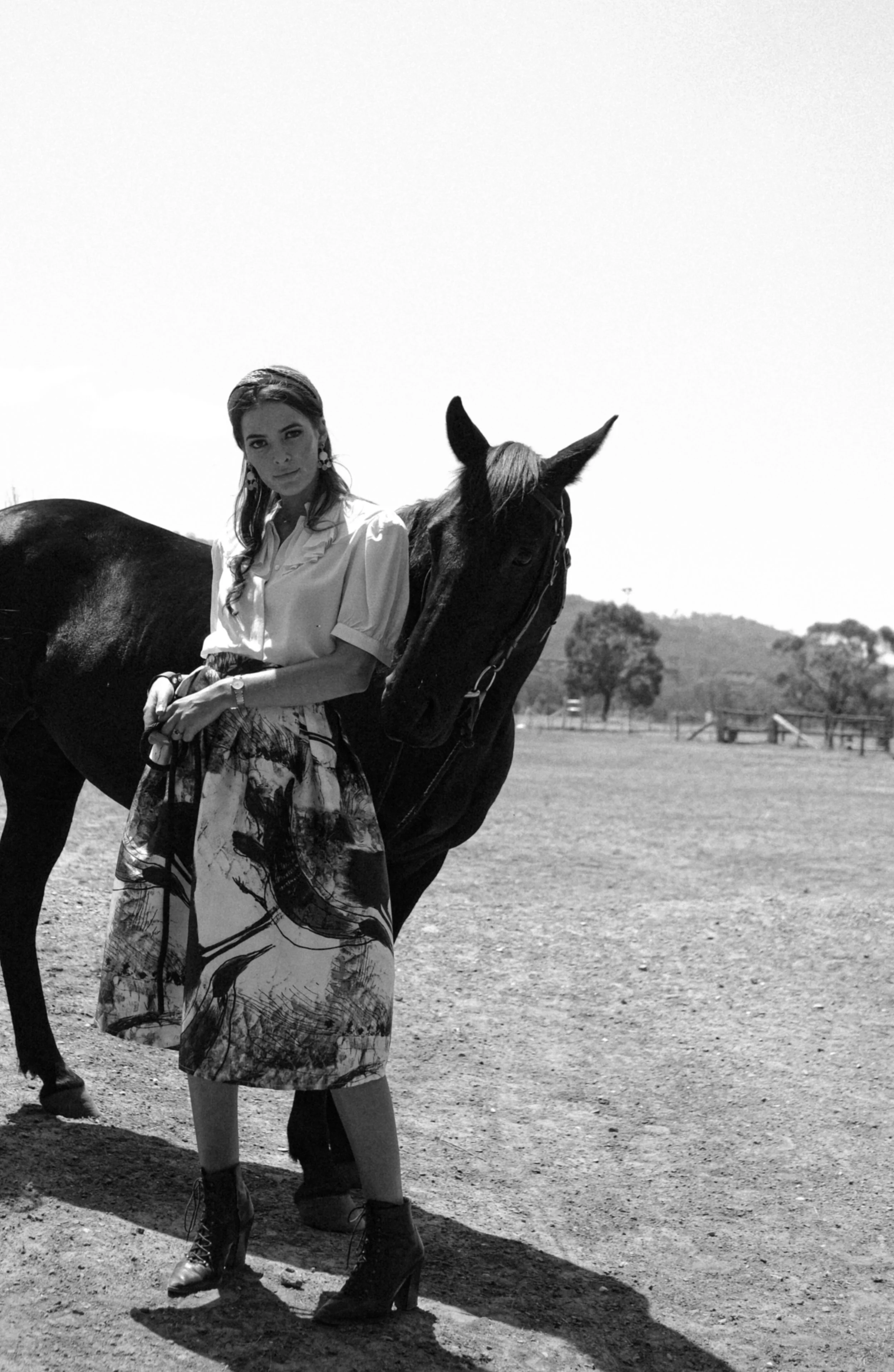 woman with a skirt and house