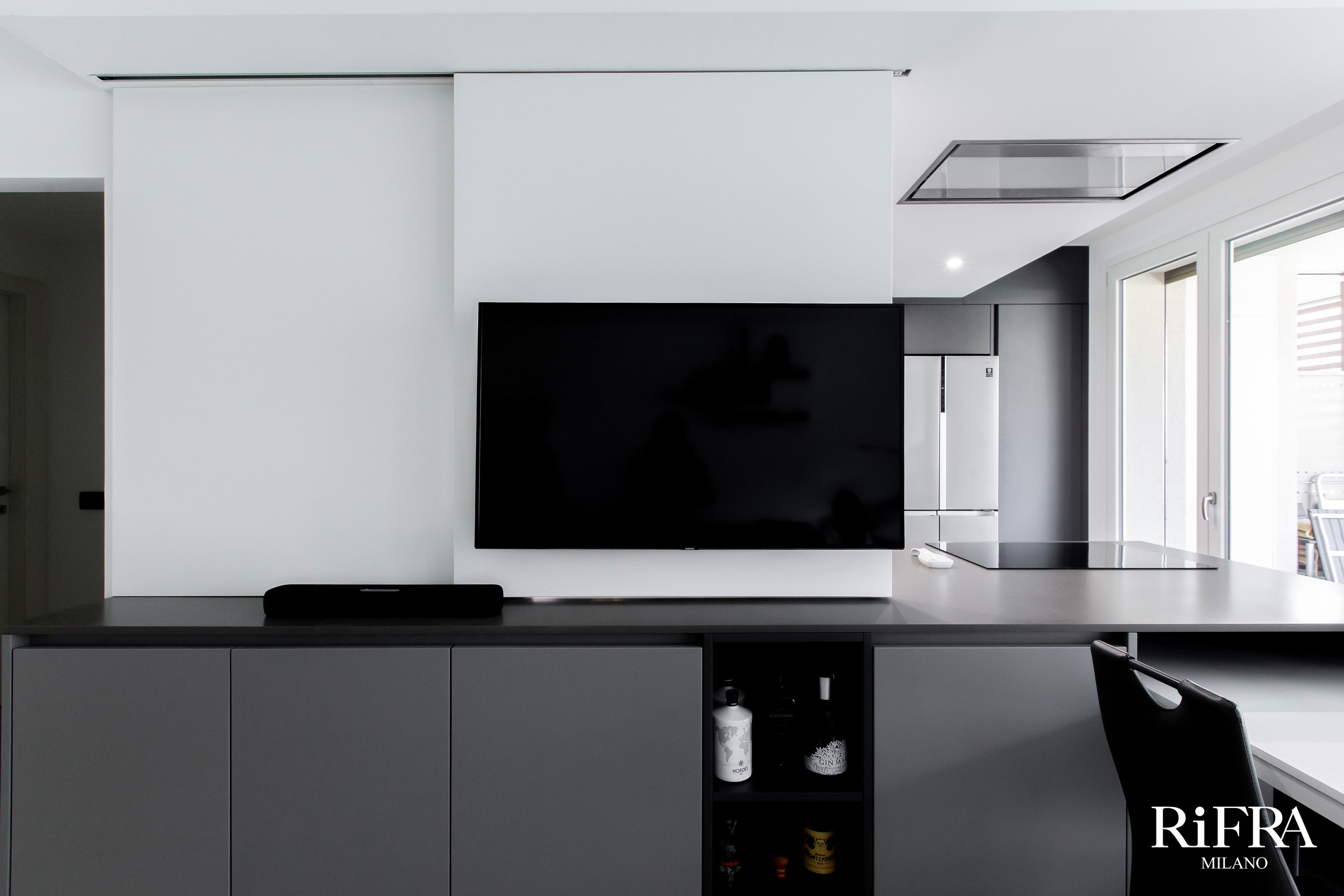 MEREGALLI logo-26.jpg