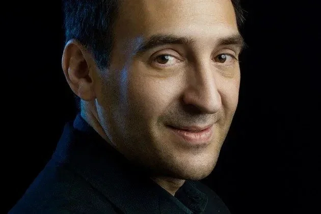 On set: Professional imagery transforms brand presence. Studio or remote, we deliver consistent headshots for teams, PR, and media updates.

Full post &rarr; https://www.match-production.com/blog/elevate-your-brand-with-professional-corporate-photogr