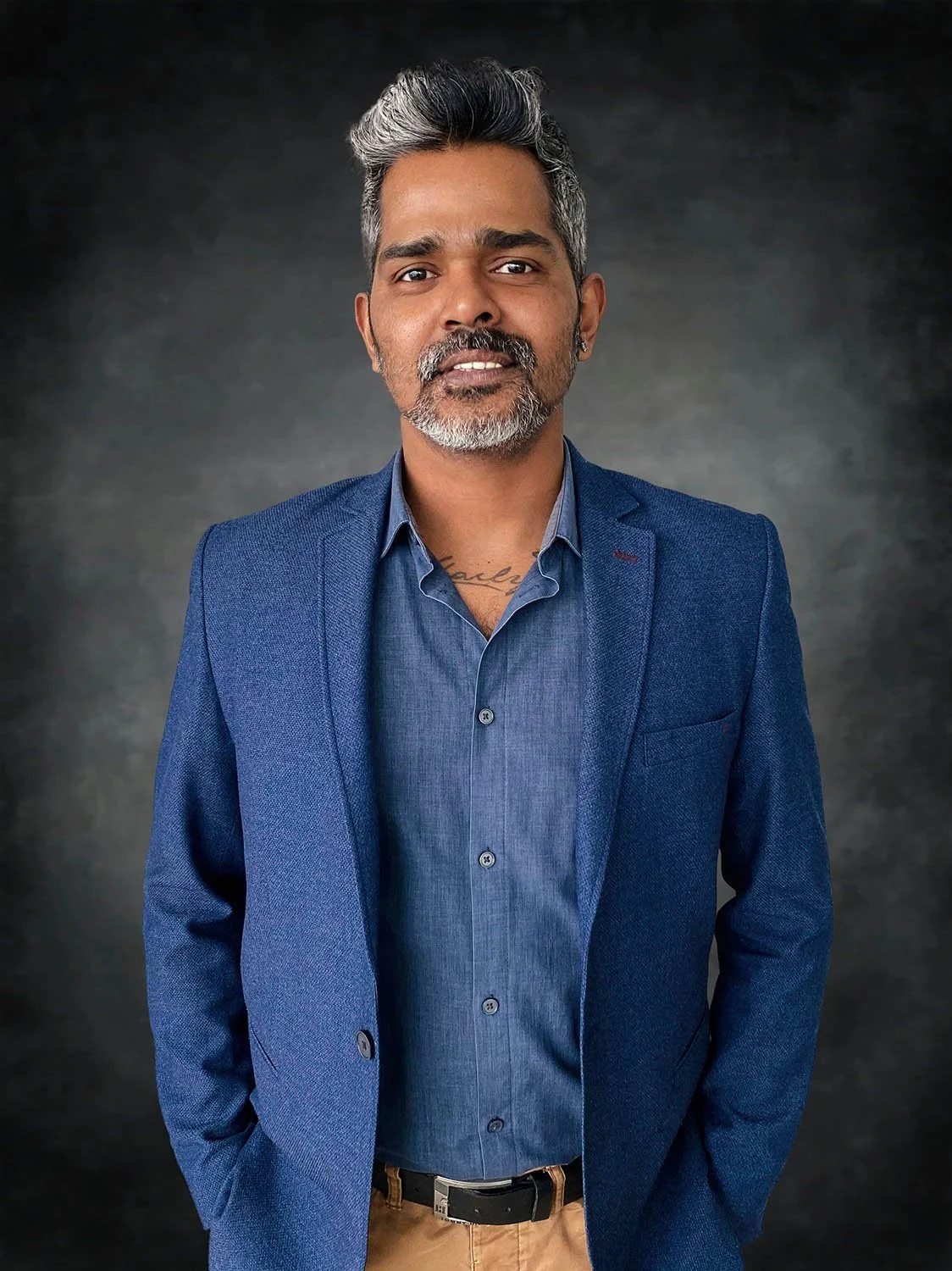 NYC-level quality, remotely. 20–40 min session; polished headshots for LinkedIn, websites, and PR—delivered fast.