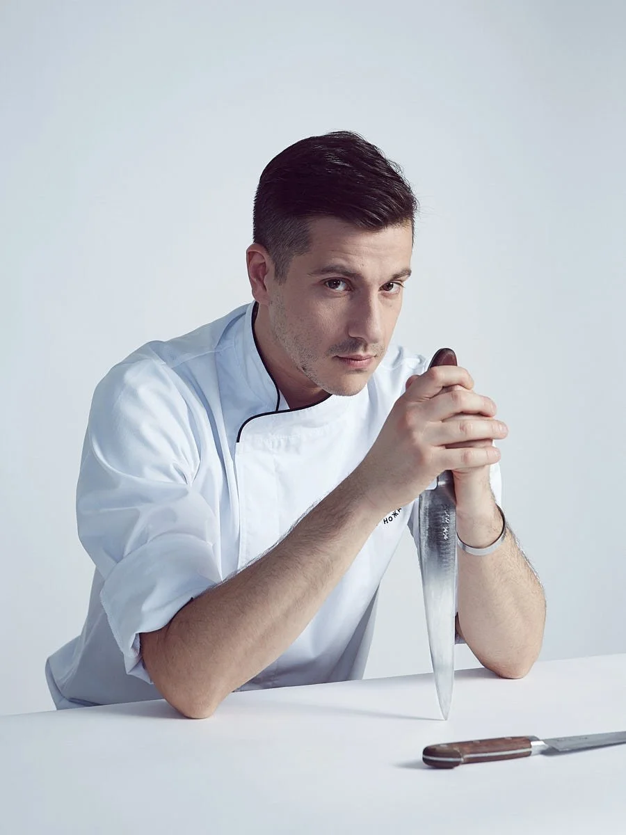 personal-branding-photography-nyc-man-white-shirt-hands-clasped.jpg