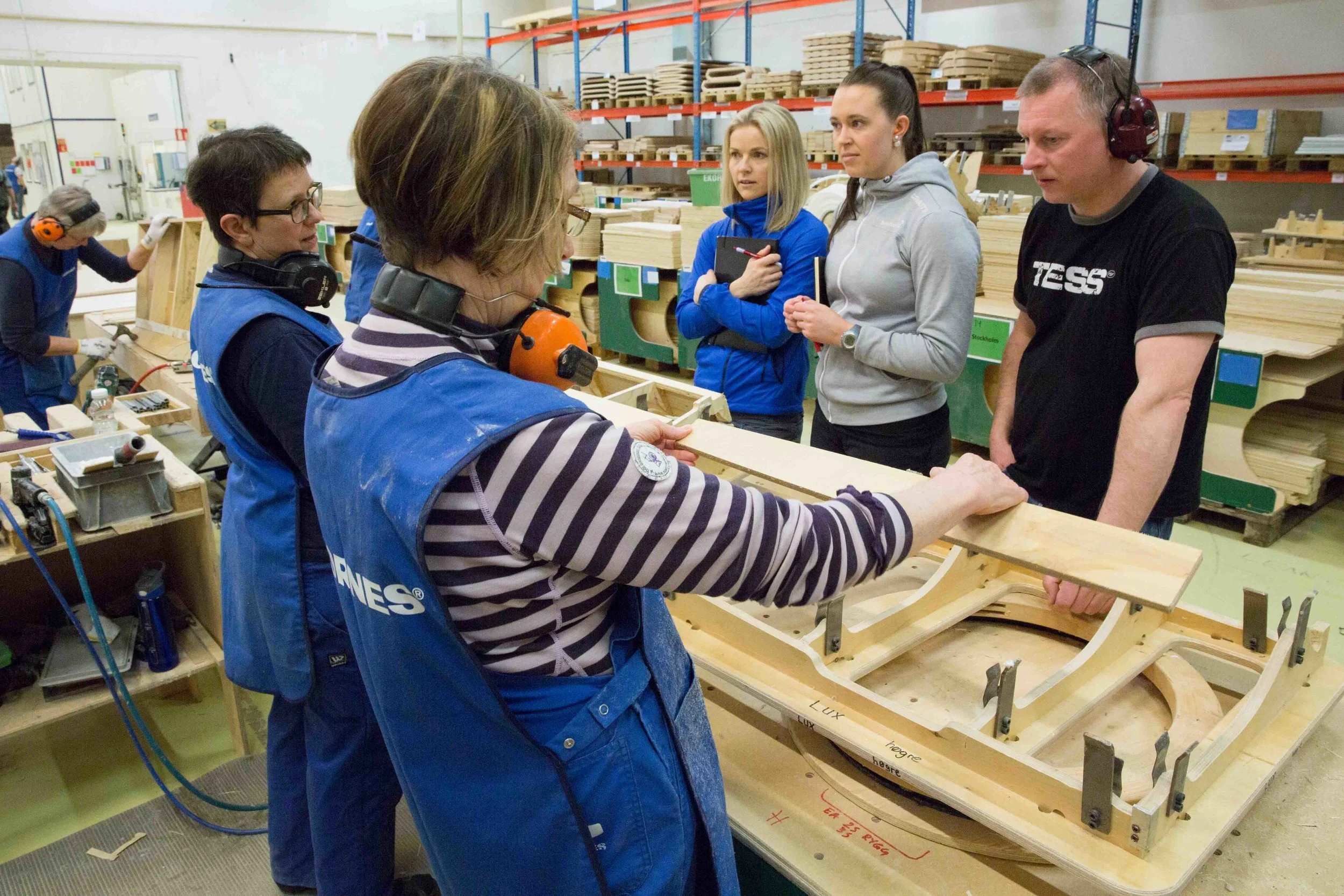 Inkluderande Arbeidsliv. Sjå korleis Ekornes har løyst dette. 