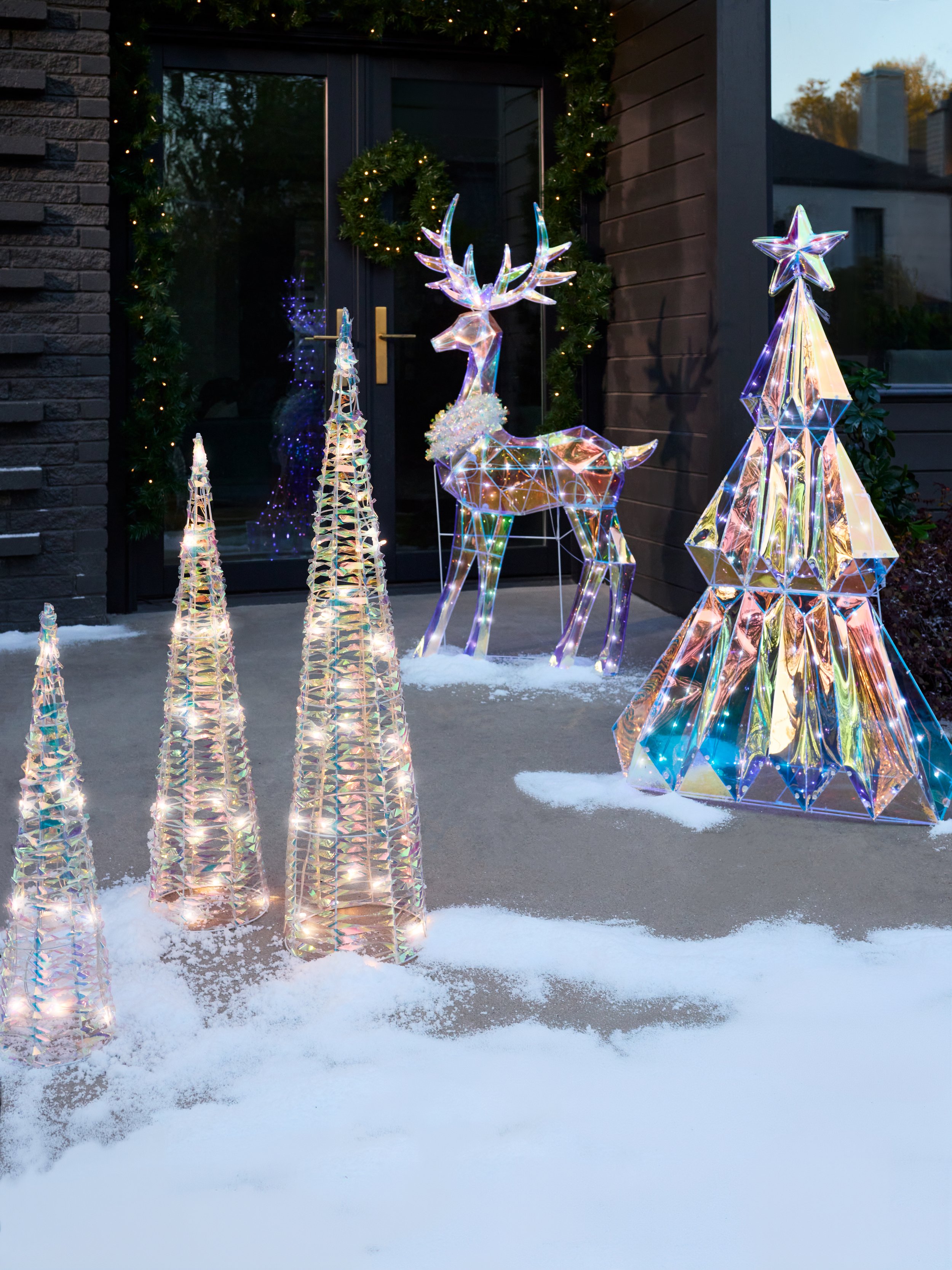 FY25Q4_Christmas_OD_Silver_Iridescent_MM_02.jpg