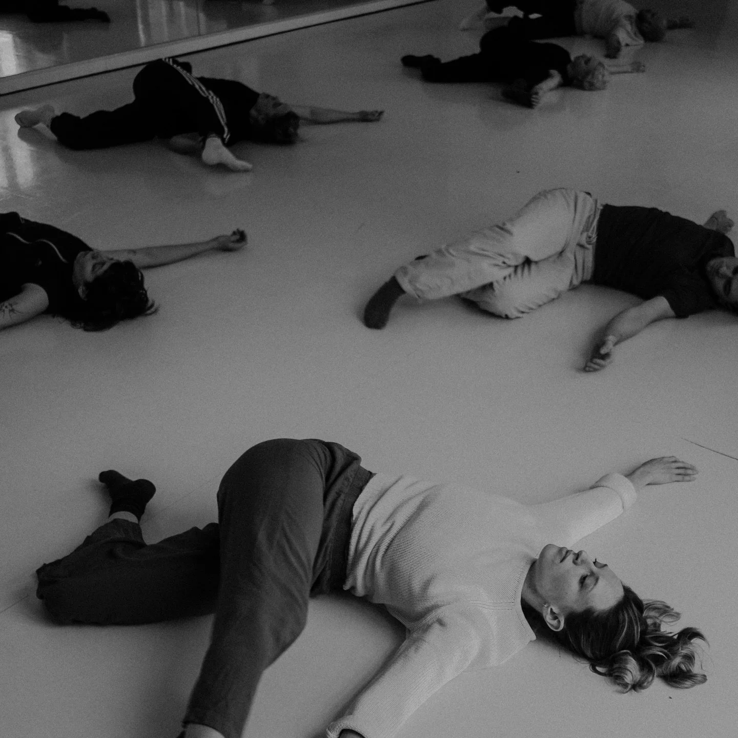 At work.

📷 @_tamara_knapp_ 
#danceteacher #choreographer #contemporarydance #berlindance