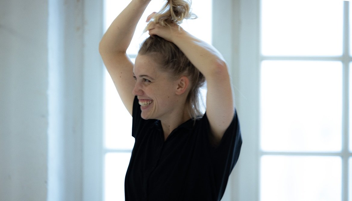 2024. Photo Recap. Part 3.

#2024 #life #love #moments #memories #friends #danceartist #berlin #berlindance #danceteacher #artist #photorecap #thankful #thatslife #me #real #people #inspiration 

Foto 1+11+12 @annamaria_bazian