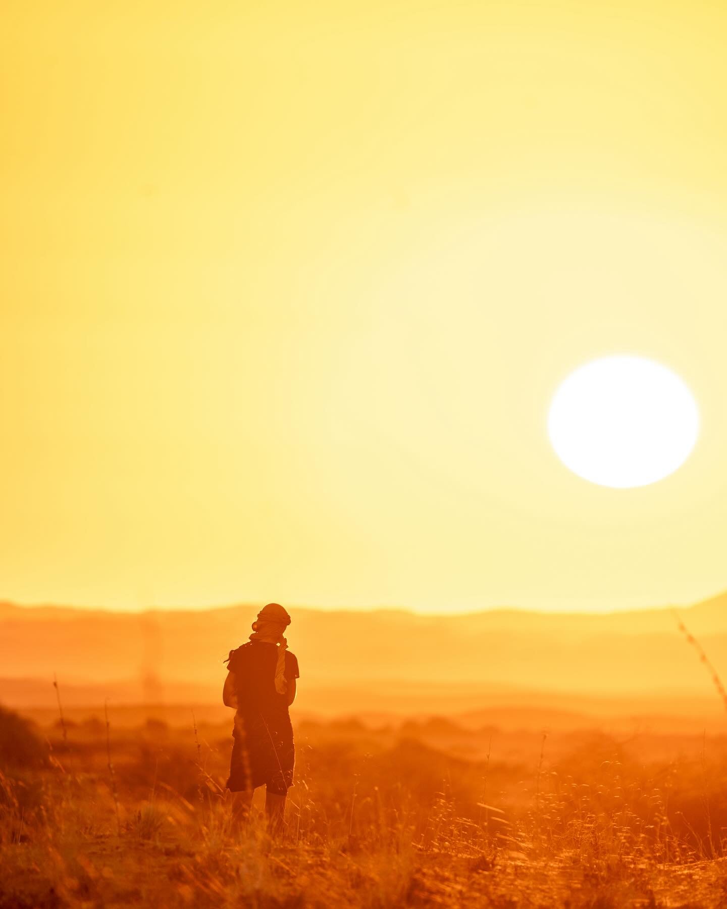 17.11.2023 - 19:00 Uhr Namib Desert - Namibia 🇳🇦

Manchmal sind die richtigen Entscheidungen die h&auml;rtesten, die wir treffen m&uuml;ssen.
Aber nur wenn wir diese auch zulassen und verstehen, k&ouml;nnen wir das Leben f&uuml;hren, das wir uns w&